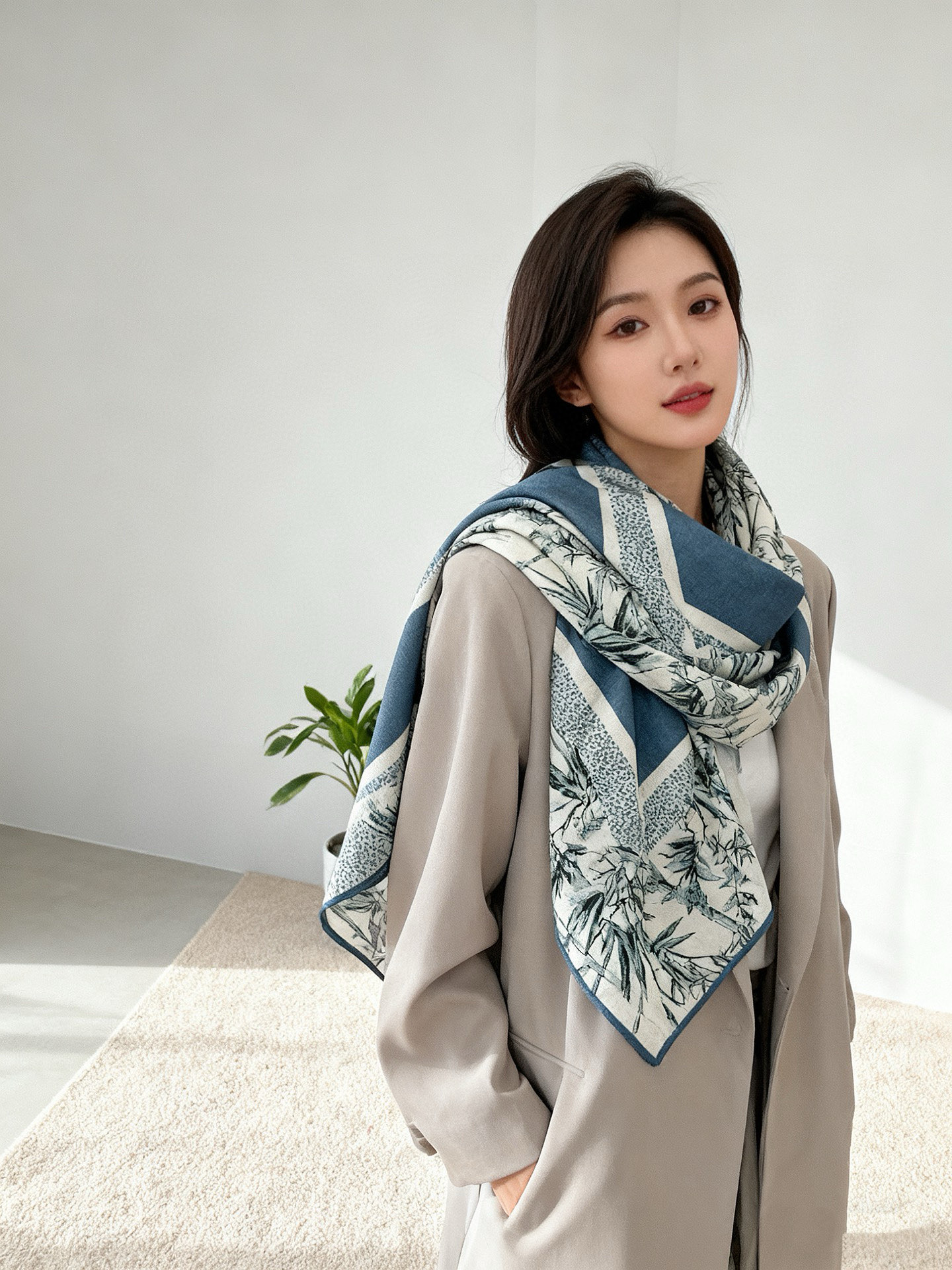 Dior 140丝绒双面同色印花披肩140 厘米丝绒面料多色 Millefiori 图案这款披肩饰以多色