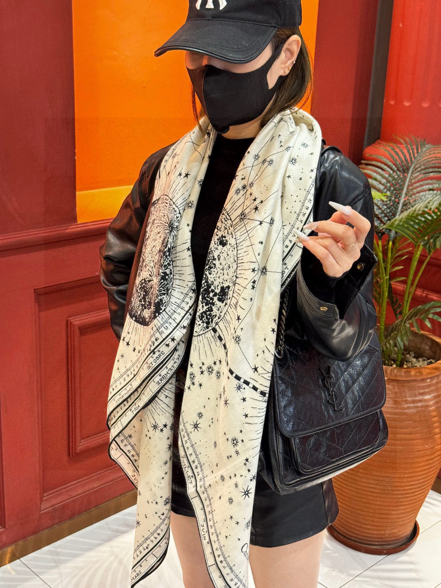 上新💞D家丝巾｛140cm真丝羊绒｝桑蚕丝+羊绒现由彼得罗•鲁福 (Pietro RUffo） 设计的D