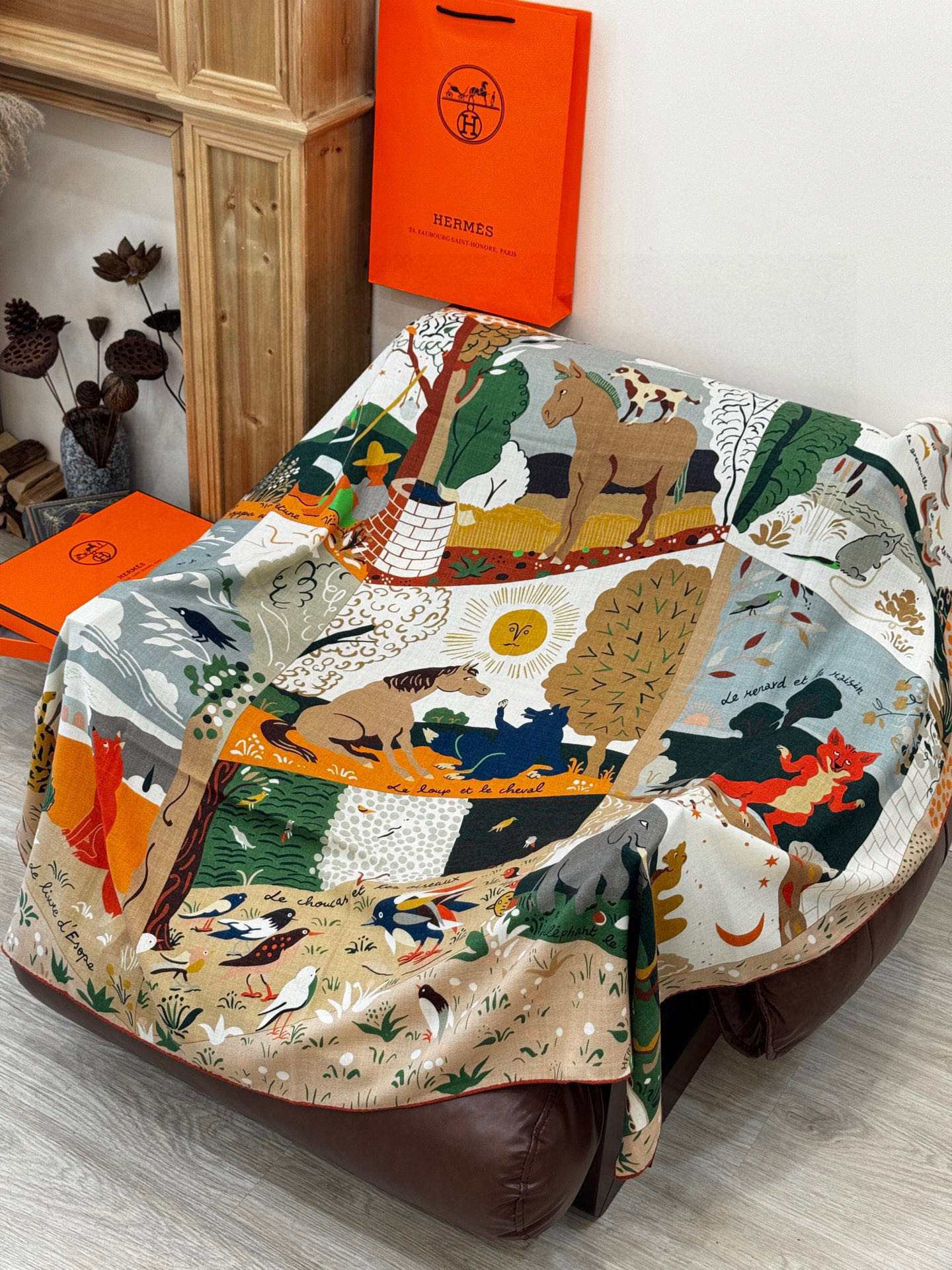 新款现货💖💖140丝绒方巾双面同色（专柜同步Hermes爱马仕）‼️抢‼️VIP推荐 ‼️下手一定要快【