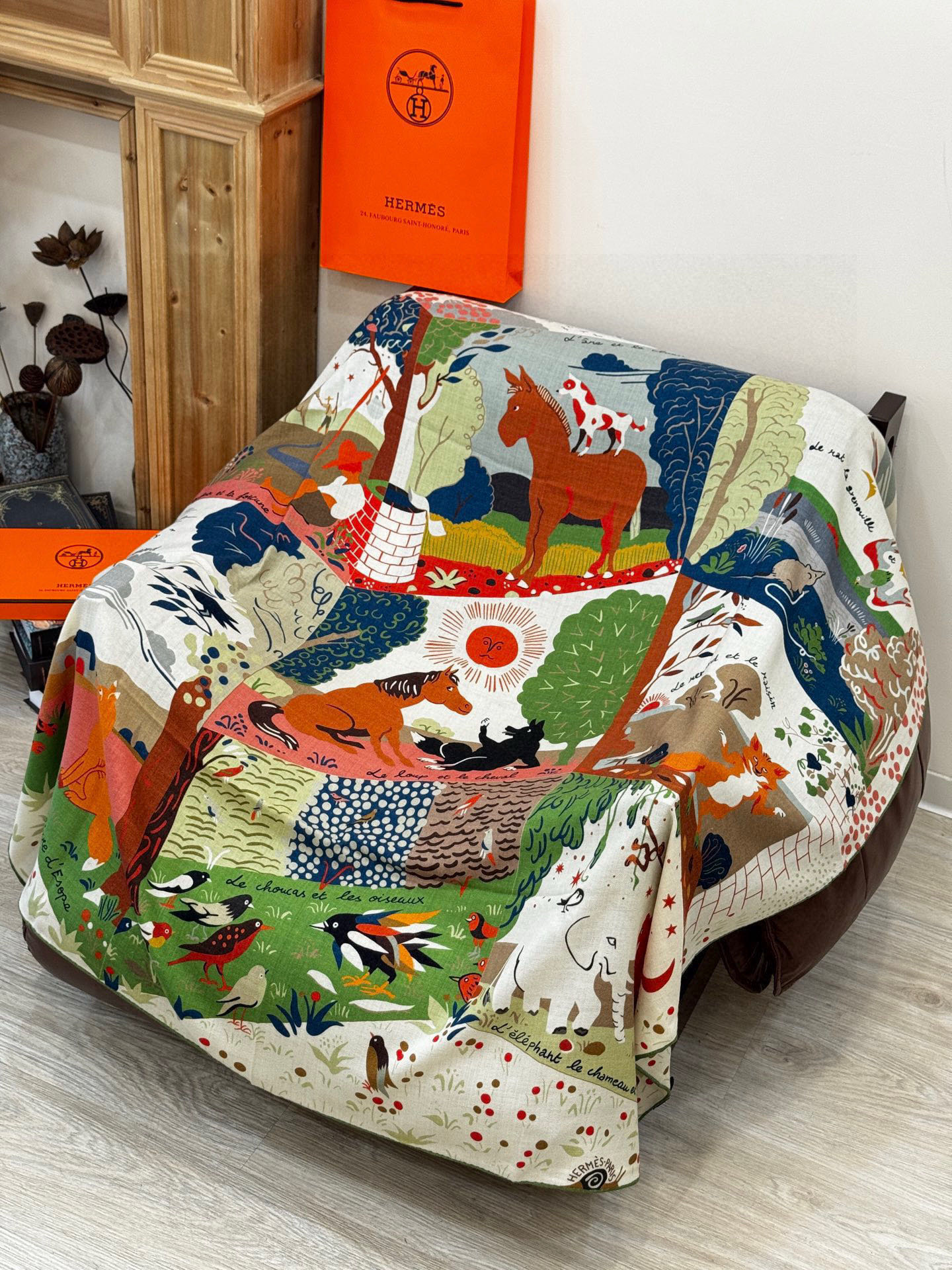 新款现货💖💖140丝绒方巾双面同色（专柜同步Hermes爱马仕）‼️抢‼️VIP推荐 ‼️下手一定要快【