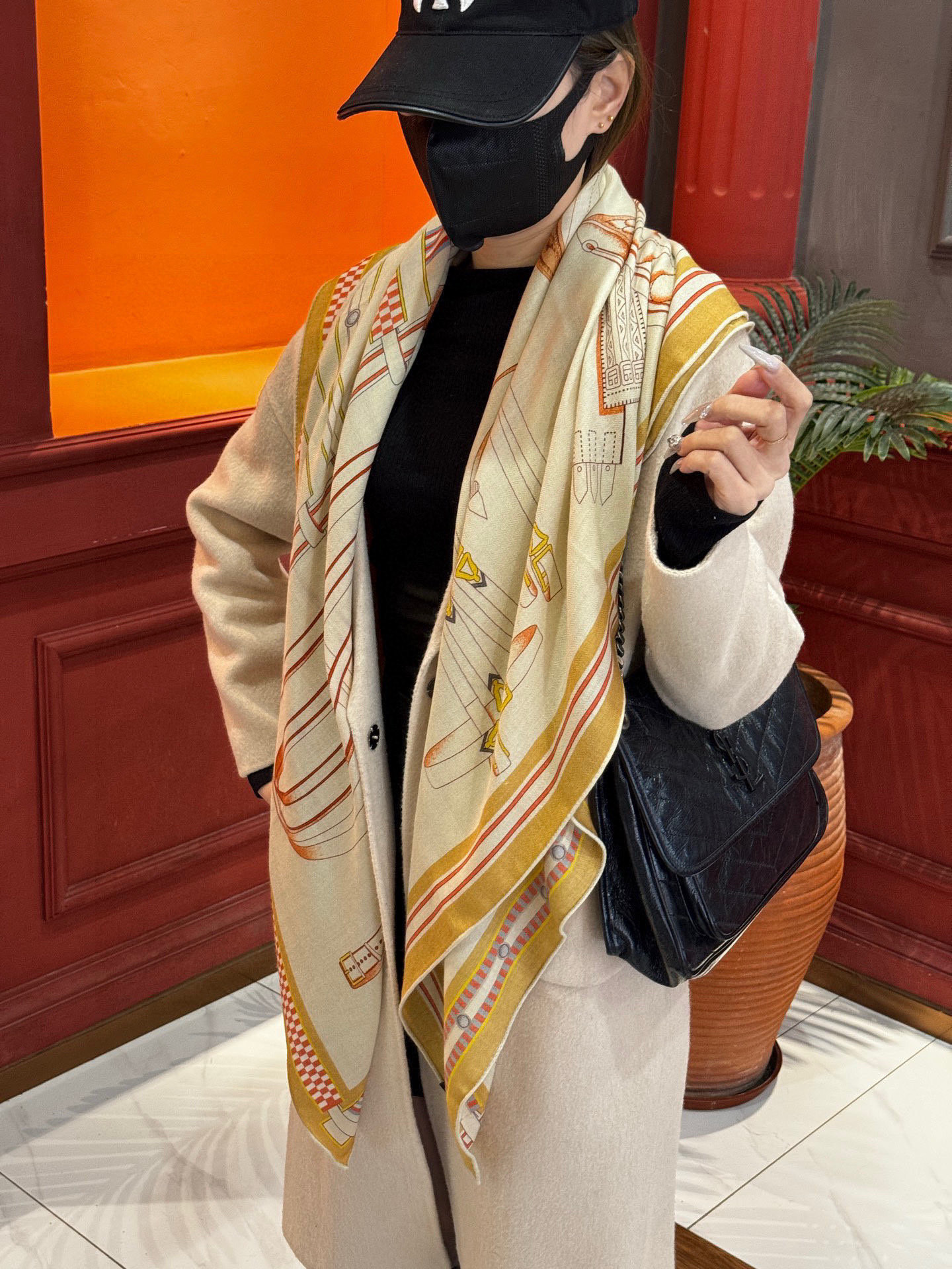 ❄️【双面同色】原单爱马仕140cm丝绒方巾💕 《马术密匙》，十九世纪的商品图录汇集了手工匠们的系列产品