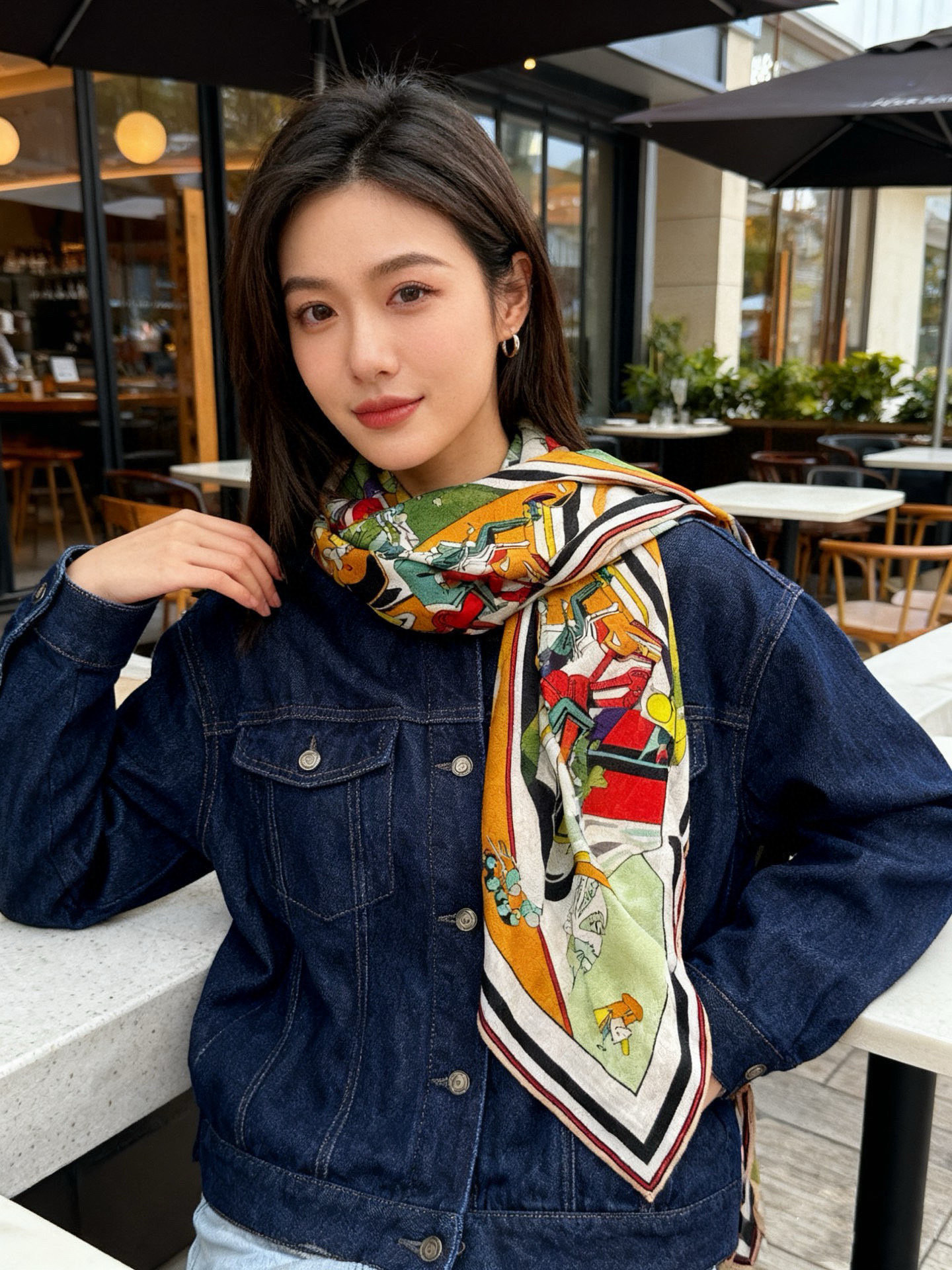 H，目前最热门的 “超现实爱马仕枢纽” 风靡全宇宙，听名字就充斥着未来空间♥️艺术品一样的存在，会绝版的