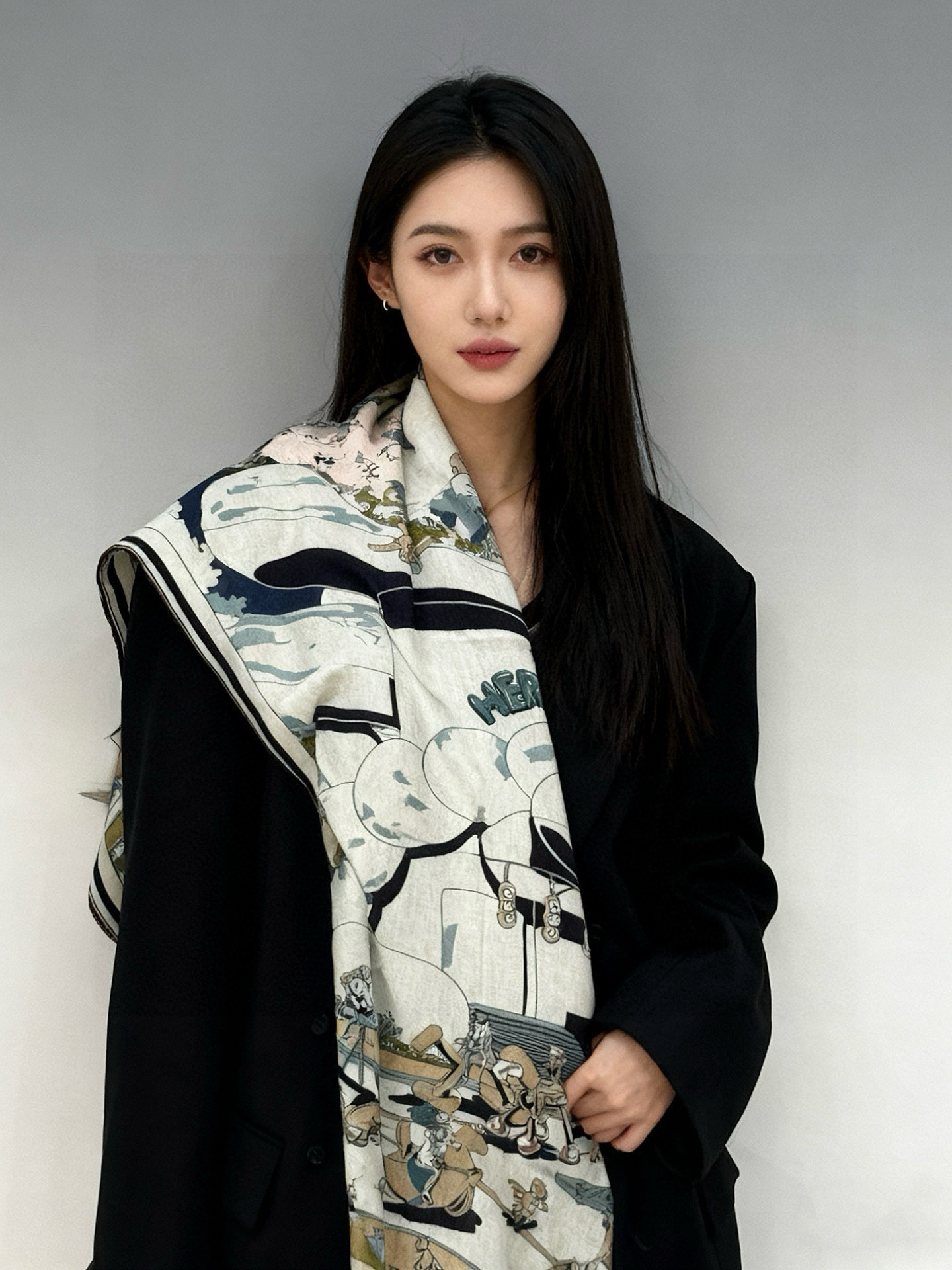 H，目前最热门的 “超现实爱马仕枢纽” 风靡全宇宙，听名字就充斥着未来空间♥️艺术品一样的存在，会绝版的