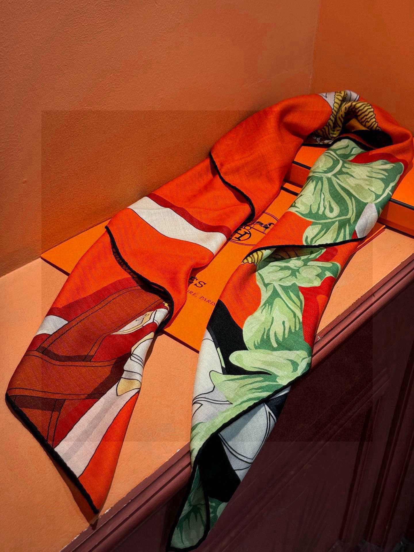 羊绒新款🆕👏👏买了都说好看‼️推荐💕爱马仕双面同色羊绒方巾，【双面同色140】顶级工艺超值‼️爱马仕专柜