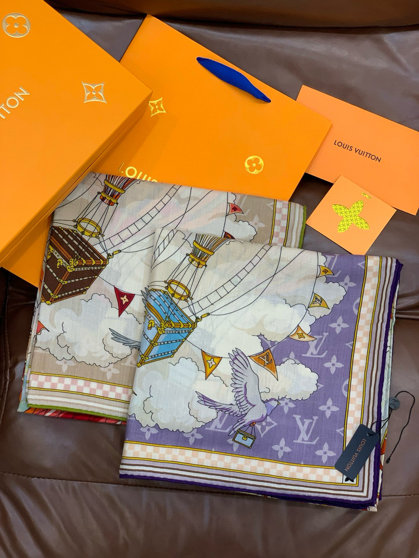 LV x TM 140披肩【140顶级丝绒双面同色披肩】本款LVxTMMonogram Multicol