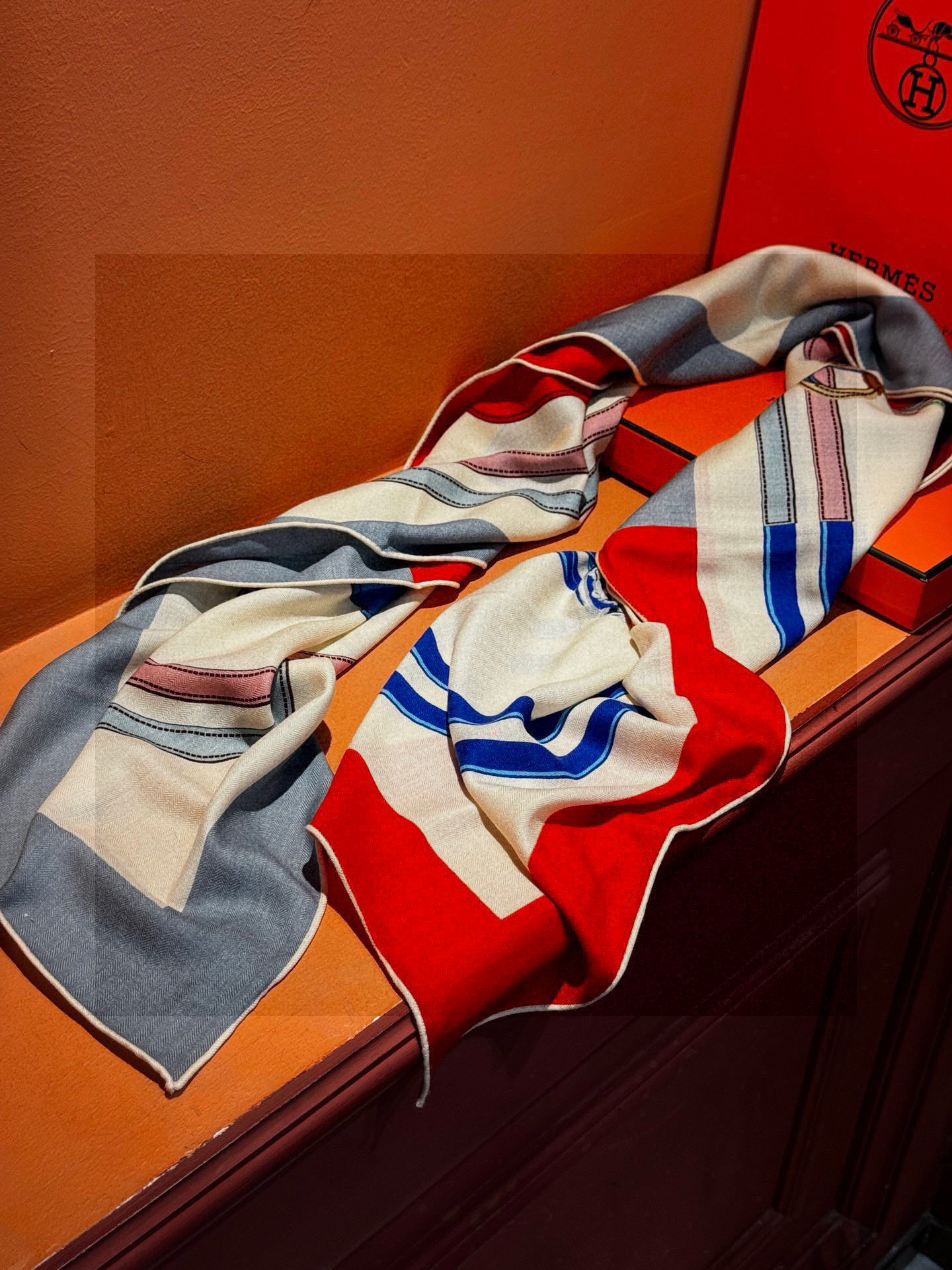 羊绒新款🆕🏇🏇买了都说好看‼️推荐💕【华丽的缰辔双面同色140】羊绒方巾，顶级工艺超值‼️爱马仕专柜爆款