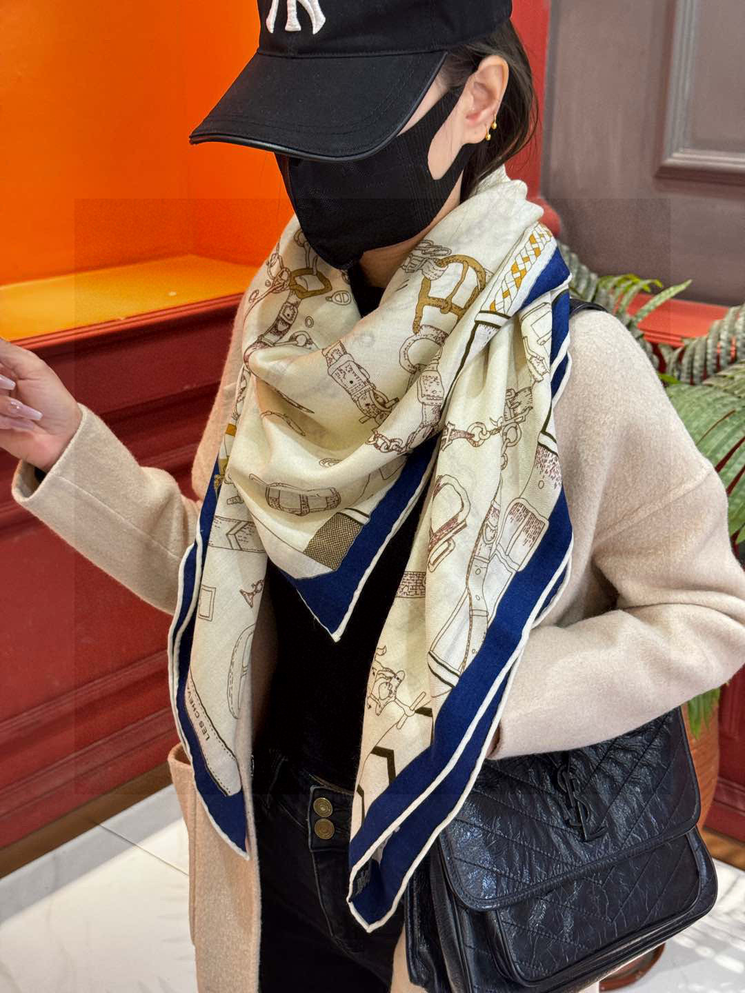 羊绒新款🆕👏👏买了都说好看‼️推荐💕爱马仕双面同色羊绒方巾【跃动的马儿双面同色140】，顶级工艺超值‼️