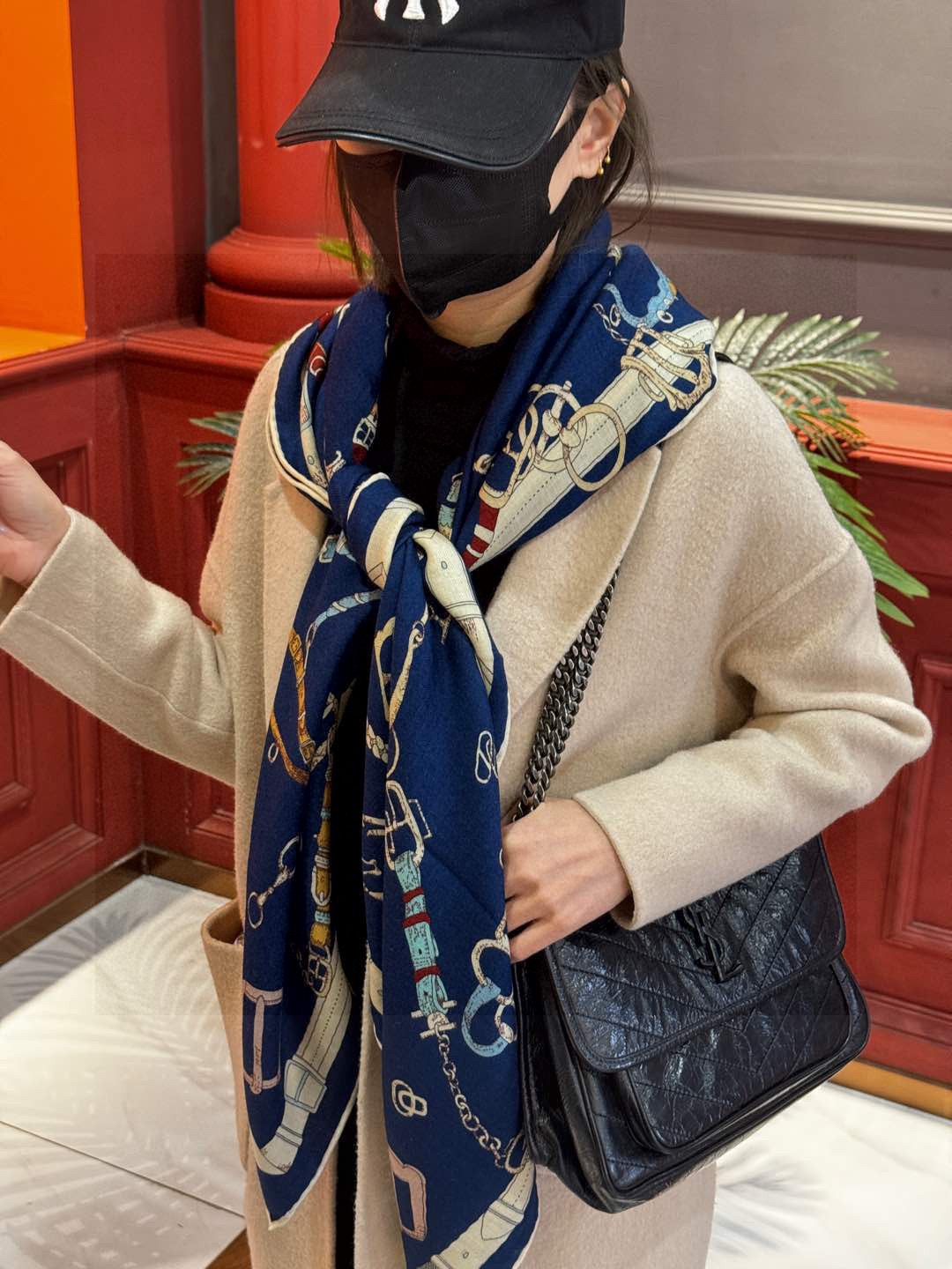 羊绒新款🆕👏👏买了都说好看‼️推荐💕爱马仕双面同色羊绒方巾【跃动的马儿双面同色140】，顶级工艺超值‼️