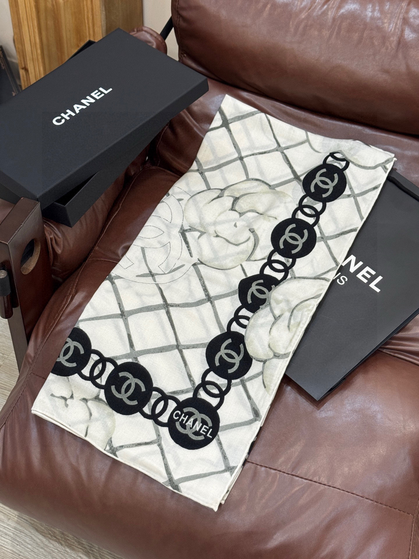 📦新款💖💖🏻🏻【山茶花印花140】140丝绒双面同色印花方巾‼️抢‼️VIP推荐 ‼️下手一定要快【高端