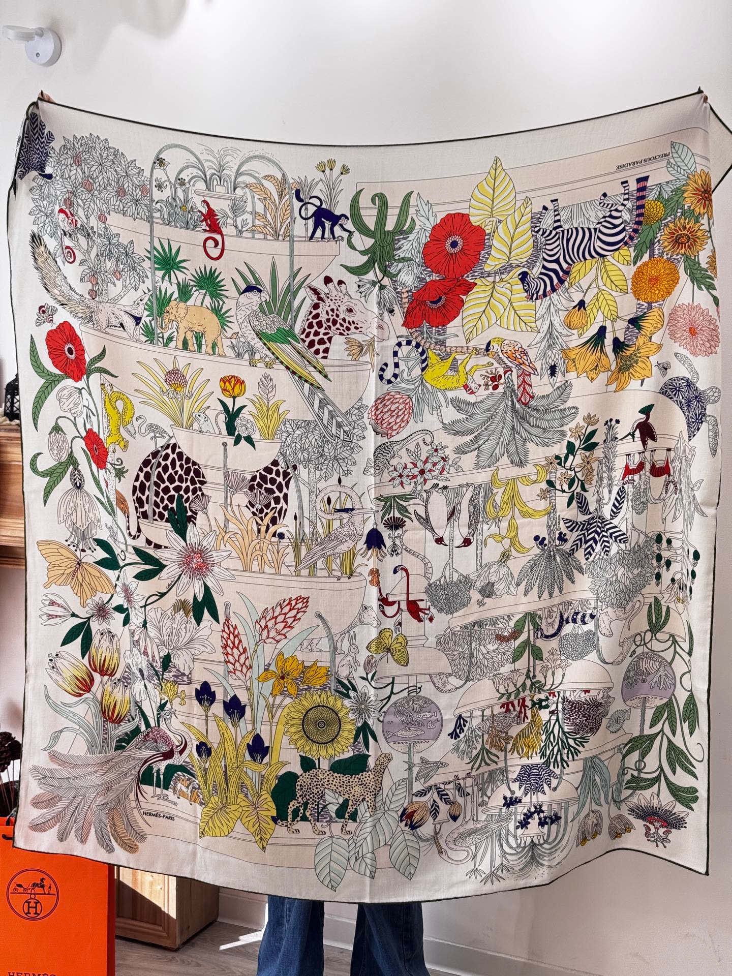 羊绒新款🆕👏买了都说好看‼️推荐💕爱马仕双面同色羊绒方巾，【奇珍乐园双面同色140】顶级工艺超值‼️爱马