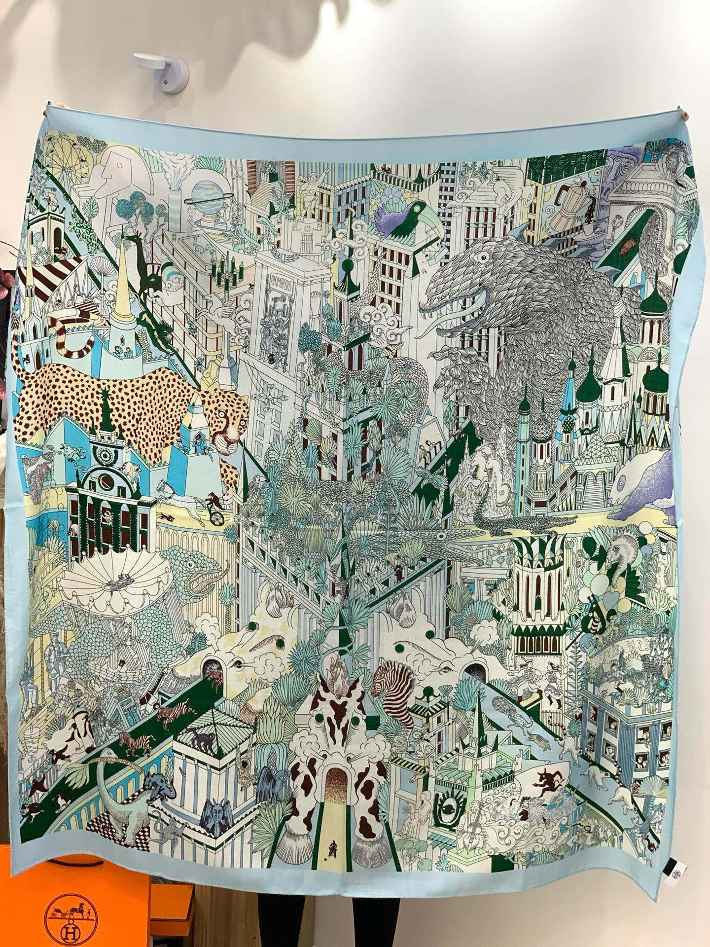 羊绒新款🆕👏👏买了都说好看‼️推荐💕爱马仕双面同色羊绒方巾【动物之城双面同色140】，顶级工艺超值‼️爱