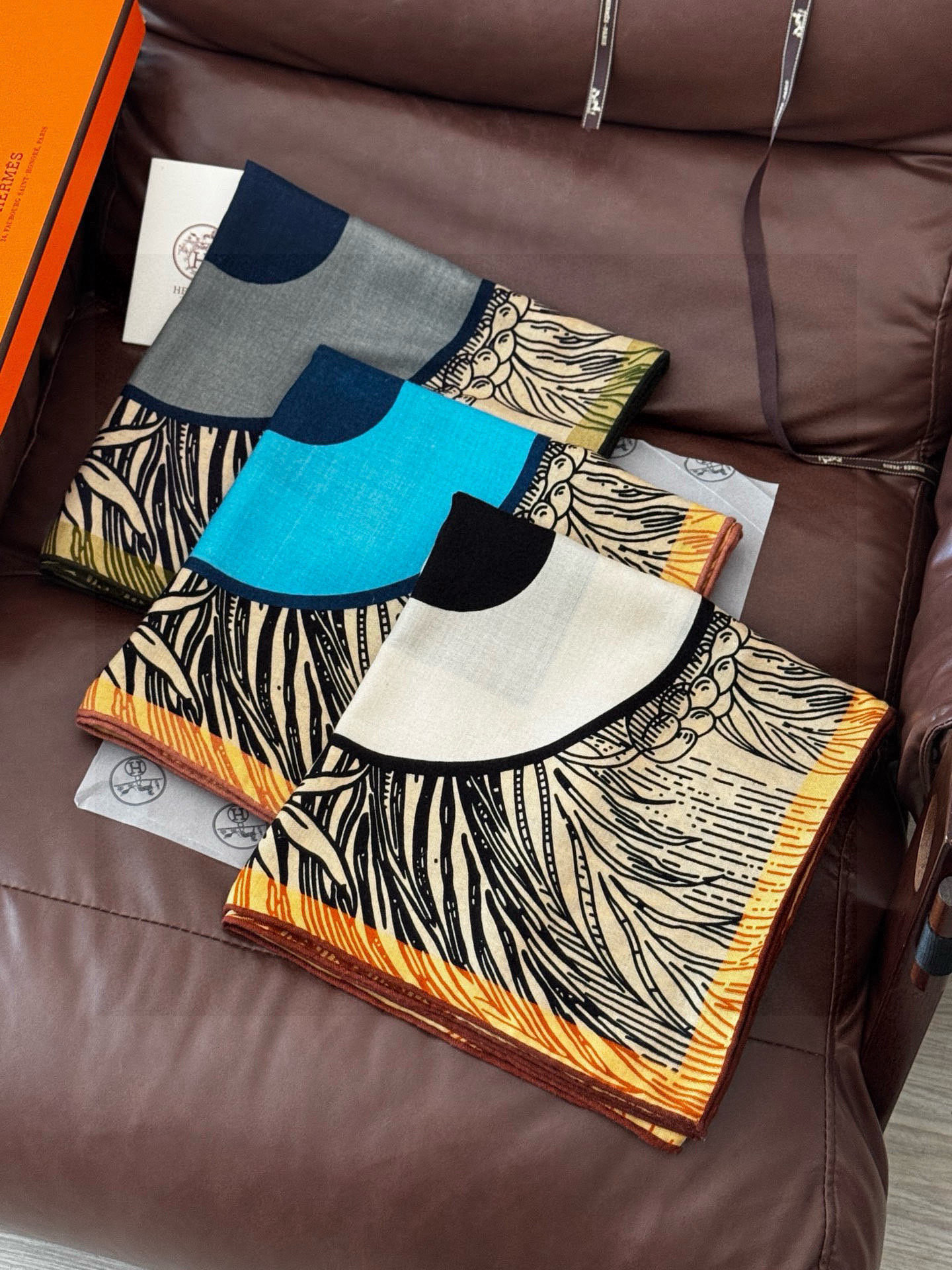 H，目前最热门的 “超现实爱马仕枢纽” 风靡全宇宙，听名字就充斥着未来空间♥️艺术品一样的存在，会绝版的