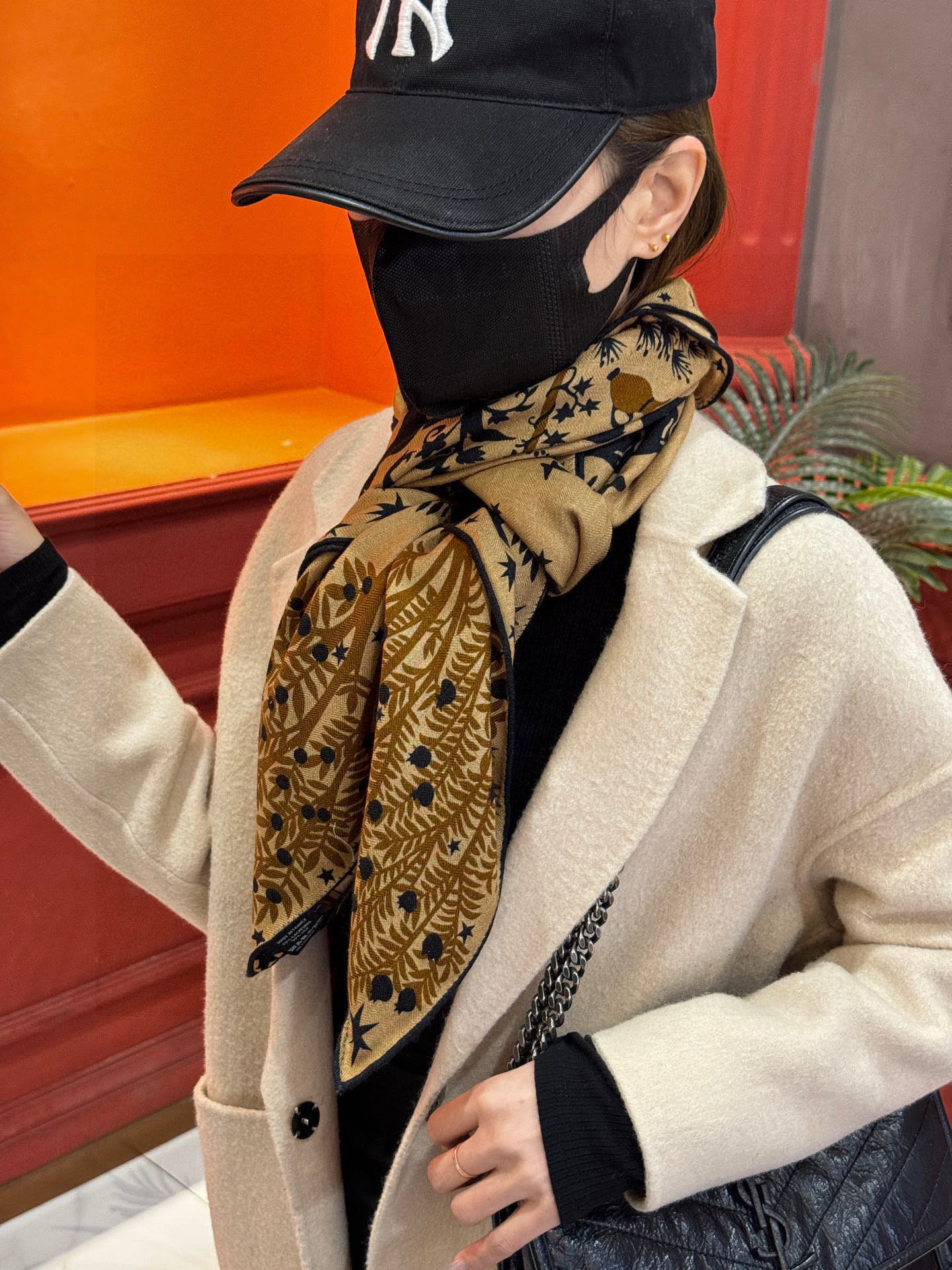 羊绒新款🆕👏👏买了都说好看‼️推荐💕爱马仕双面同色羊绒方巾【玛雅森林双面同色140】，顶级工艺超值‼️爱