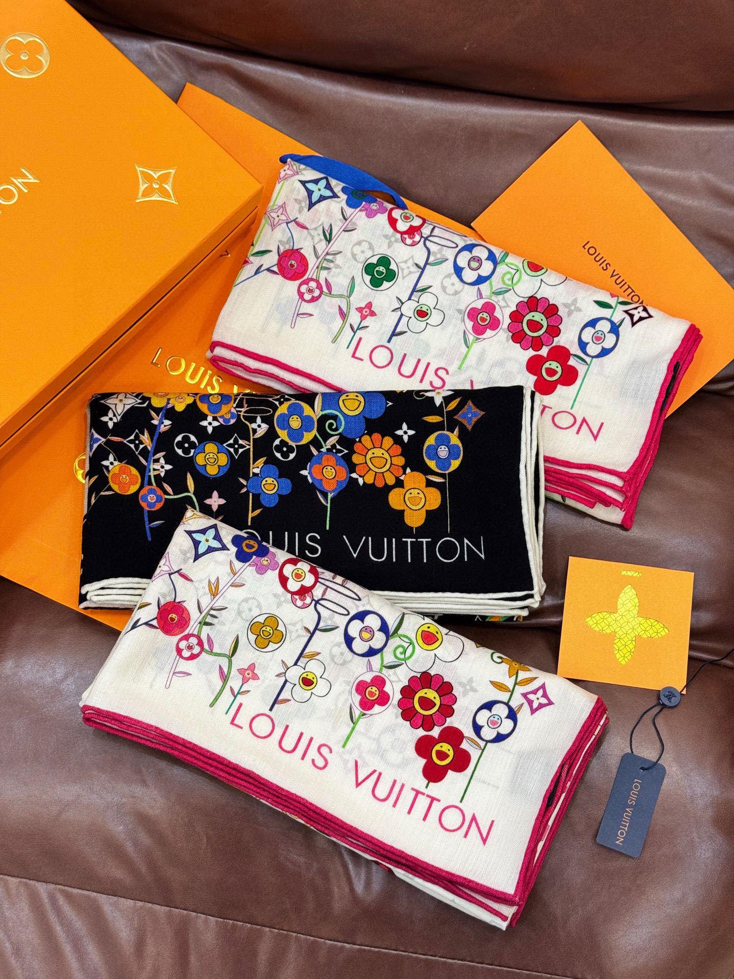 LV x TM SUPERFLAT FLOWERS 140 披肩【140顶级丝绒双面同色印花】LV x 