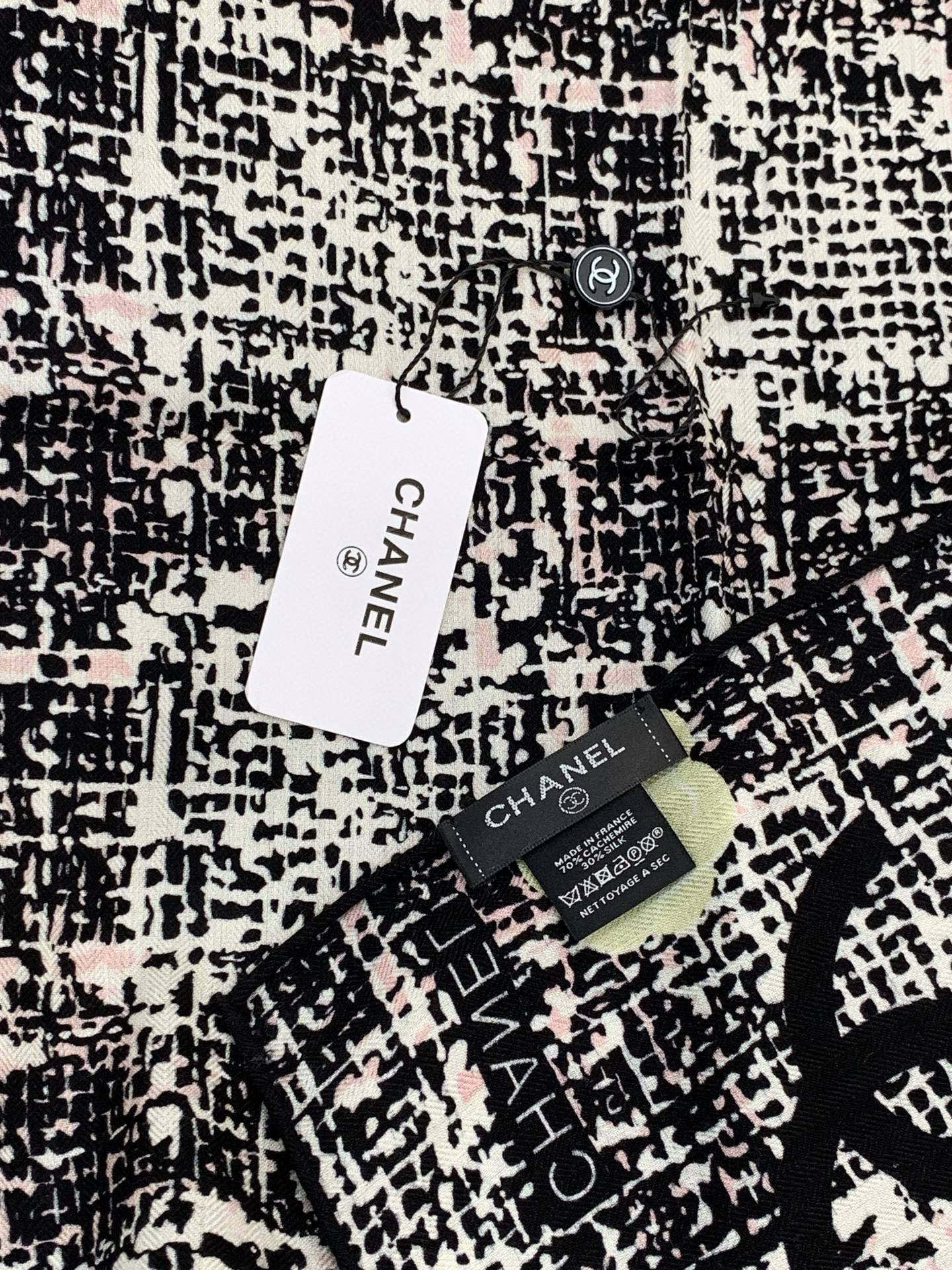 Chanel ~25秋冬新品～“花呢纹理与山茶花”【140双面丝绒披肩】手工卷边丝绒方巾（30%桑蚕丝7