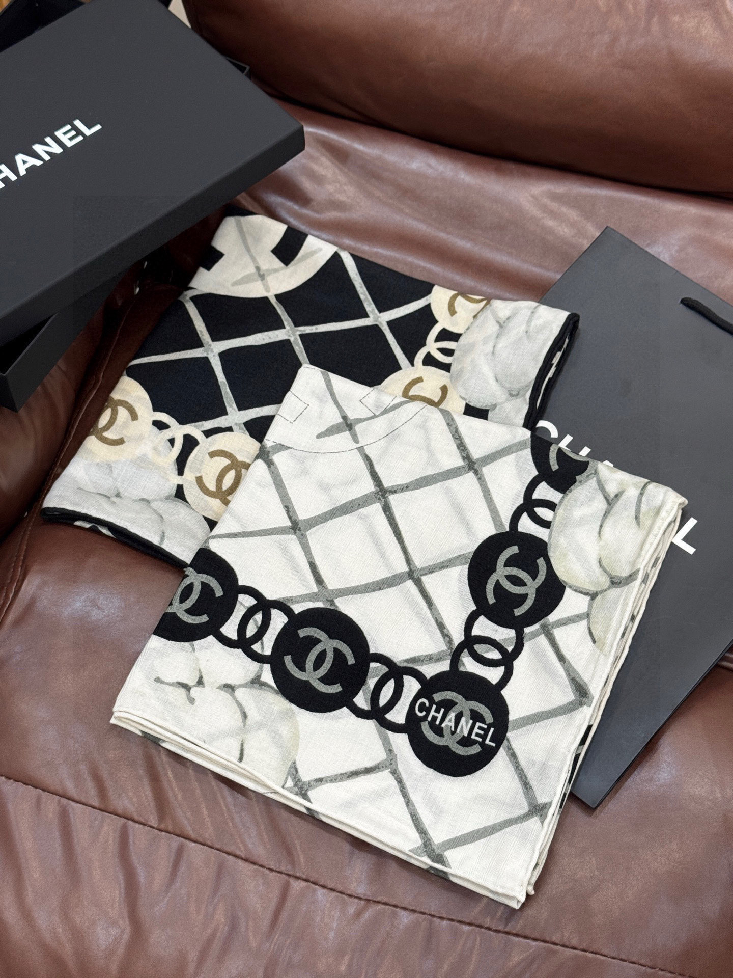 📦新款💖💖🏻🏻【山茶花印花140】140丝绒双面同色印花方巾‼️抢‼️VIP推荐 ‼️下手一定要快【高端