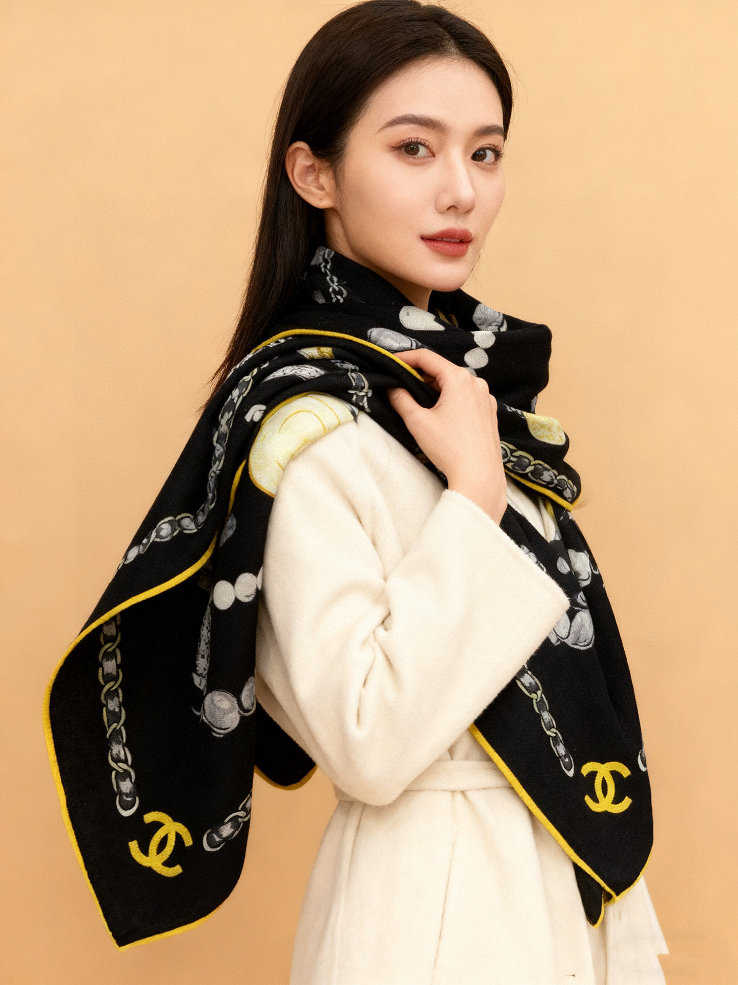 Chanel ~25秋冬新品～“珠光宝气”【140双面丝绒披肩】手工卷边丝绒方巾（30%桑蚕丝70%羊绒