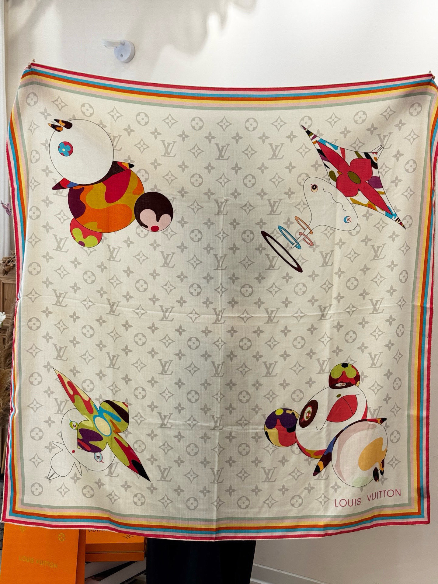 LV x TM SUPERFLAT 140丝绒方巾【140真丝羊绒双面同色披肩】LV x TM Mono