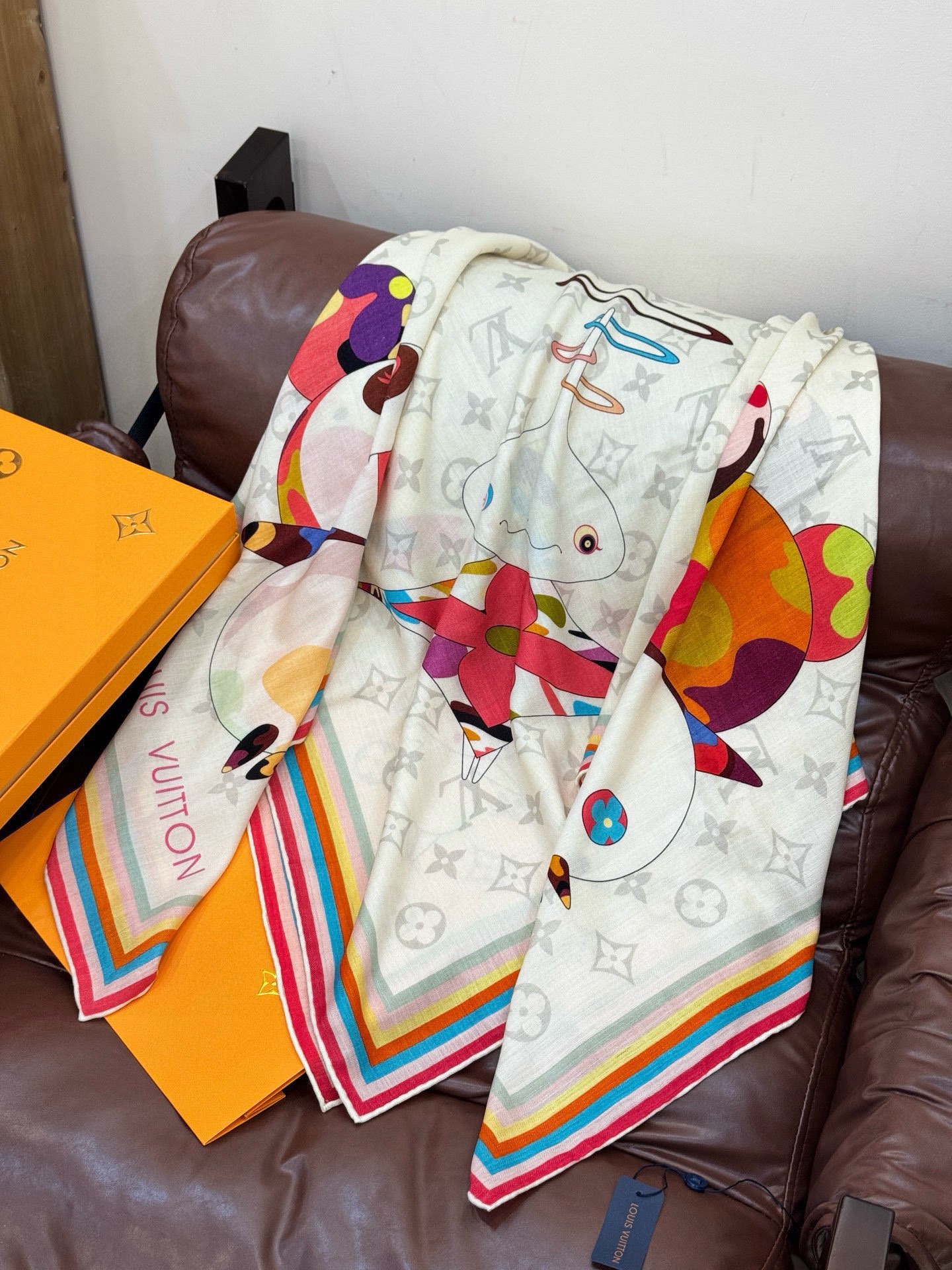 LV x TM SUPERFLAT 140丝绒方巾【140真丝羊绒双面同色披肩】LV x TM Mono