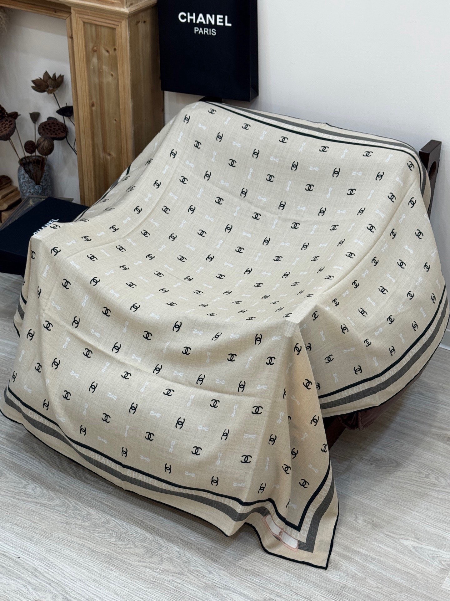 🌸·春日碎花20。 Chanel 140丝绒双面披肩25新款碎花花披肩超级有氛围感135*135cm的大