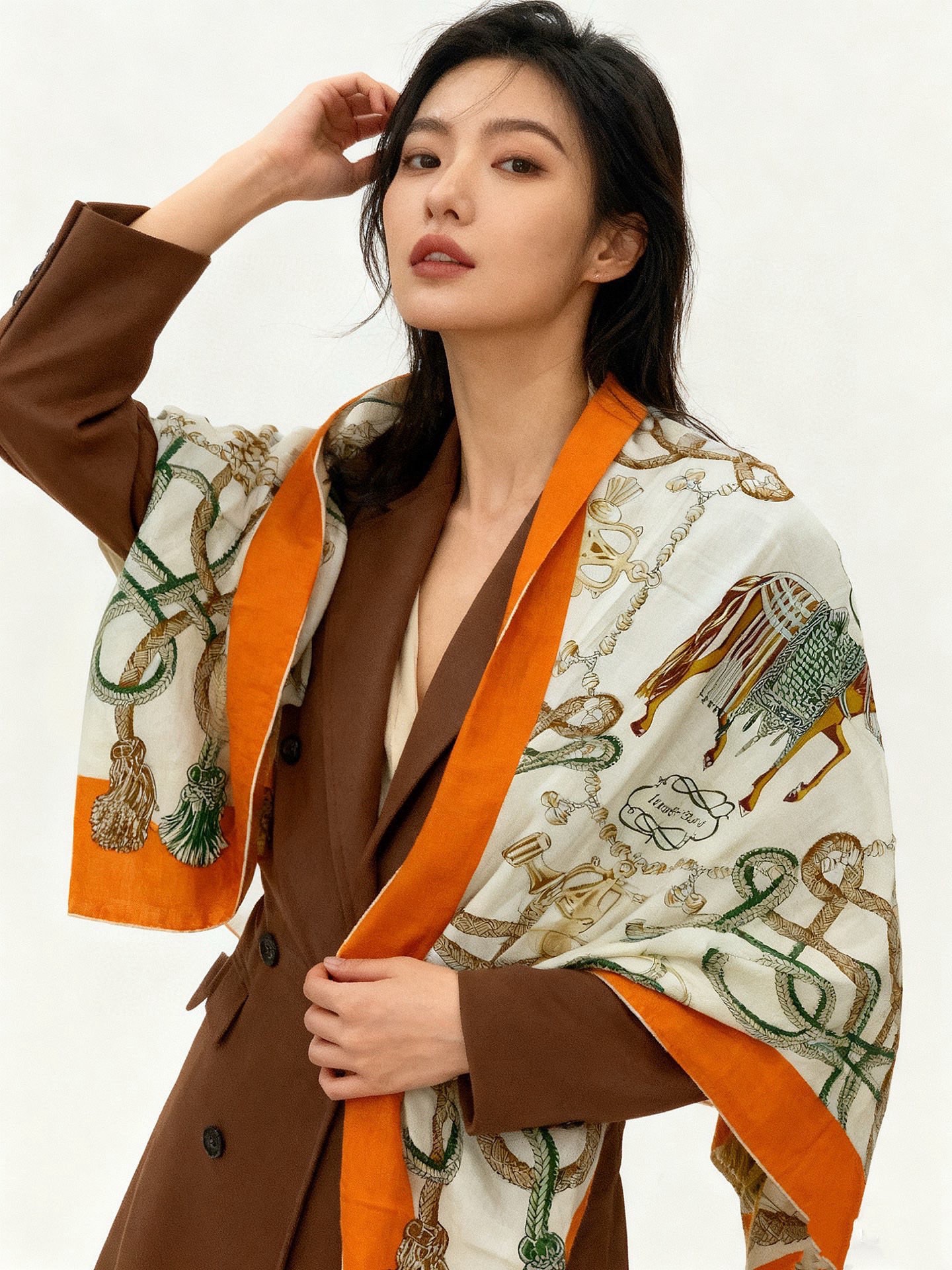 💟2025年秋冬上新💞【双面同色丝毛方巾】手工卷边山羊绒和真丝混纺披肩（70%山羊绒，30%桑蚕丝）这款