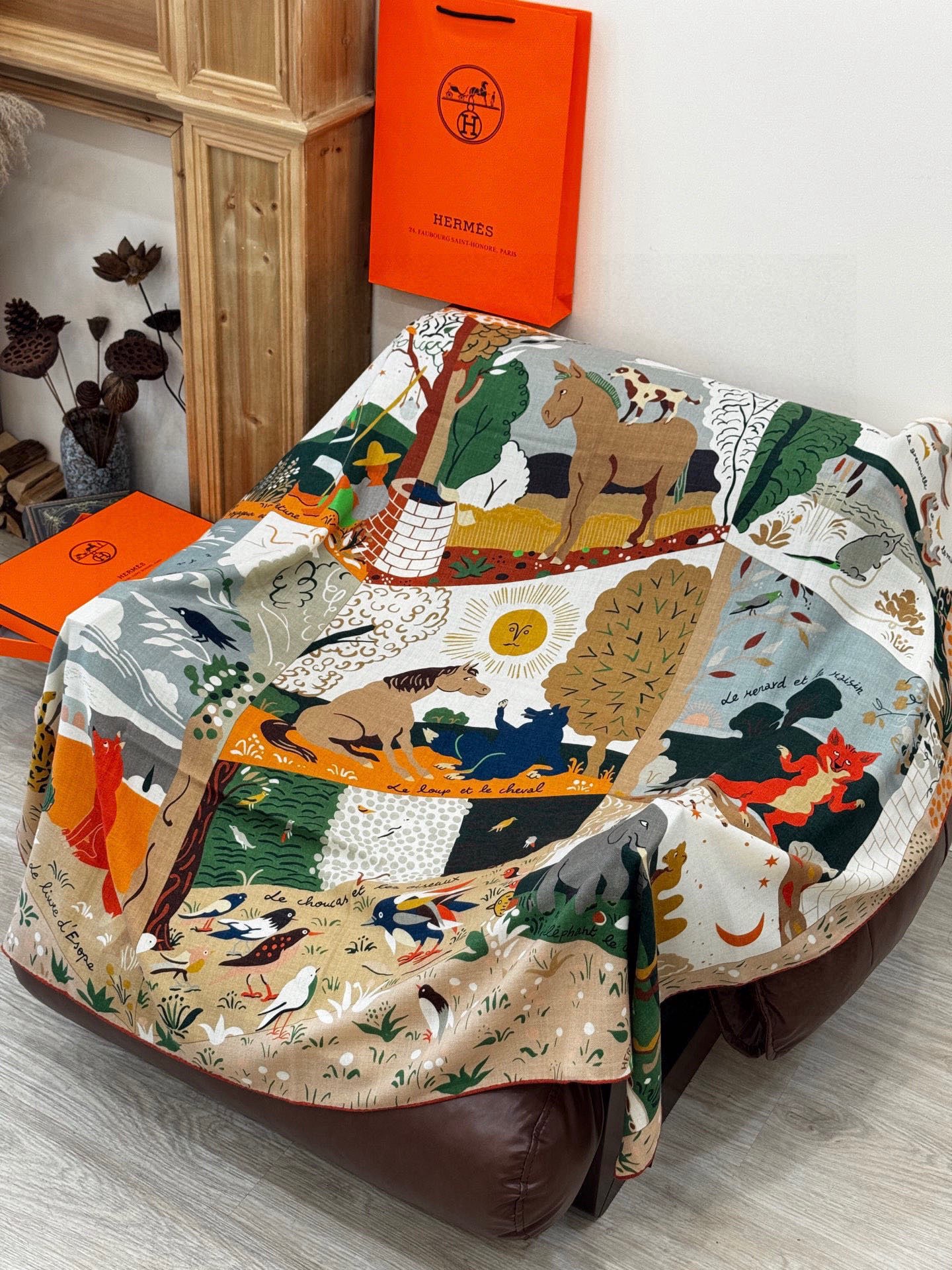 新款现货💖💖140丝绒方巾双面同色（专柜同步Hermes爱马仕）‼️抢‼️VIP推荐 ‼️下手一定要快【