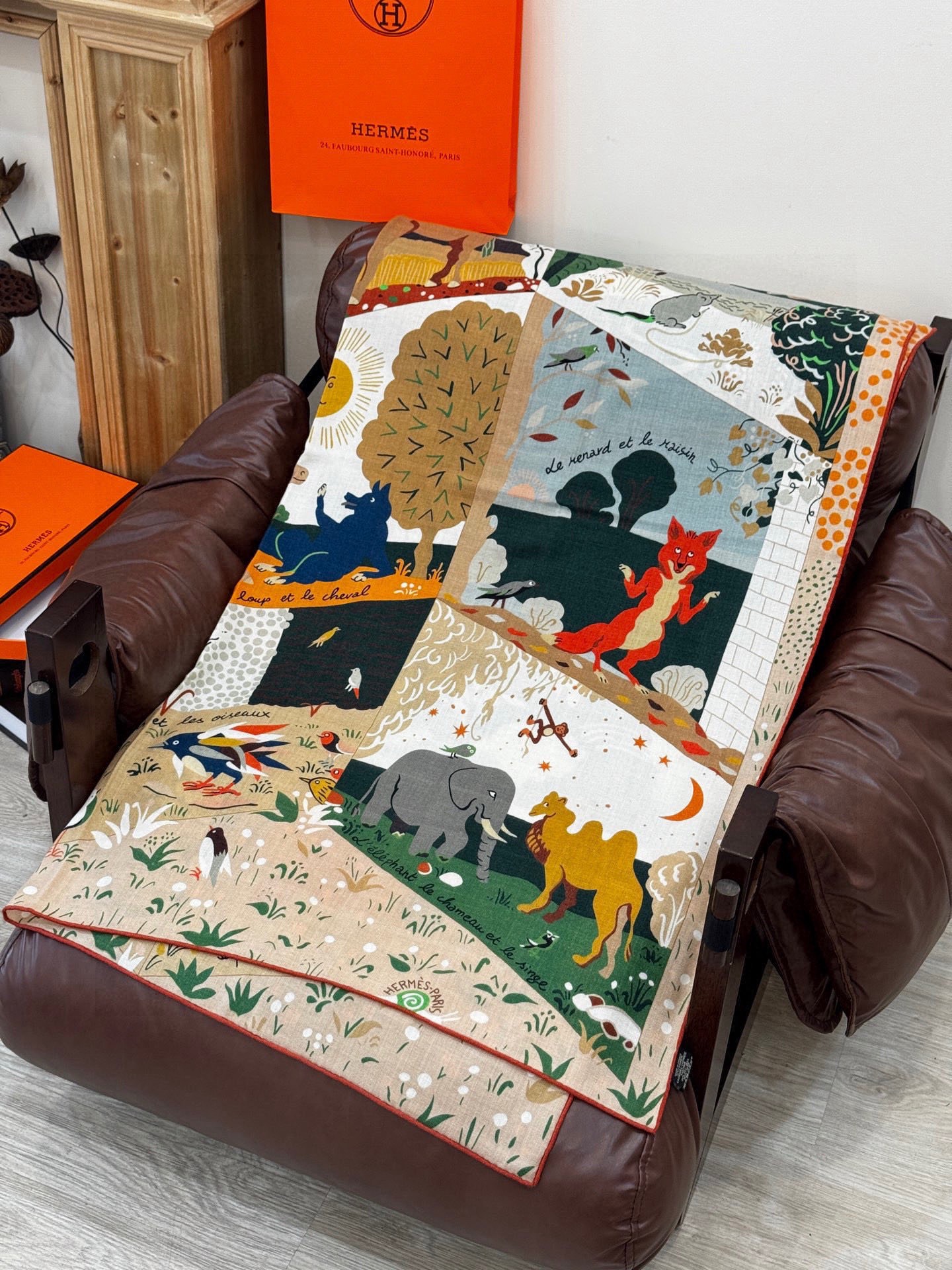 新款现货💖💖140丝绒方巾双面同色（专柜同步Hermes爱马仕）‼️抢‼️VIP推荐 ‼️下手一定要快【