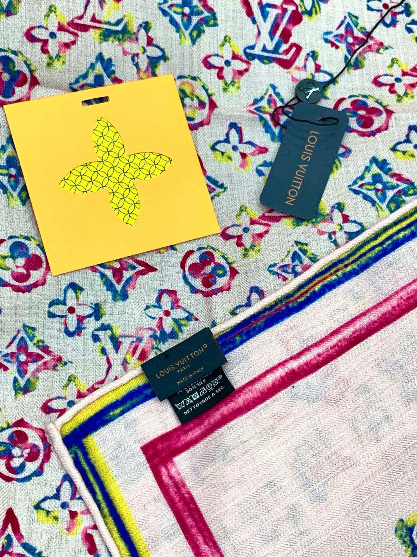 LV x TM 140披肩【140顶级丝绒双面同色披肩】本款LVxTMMonogram Multicol