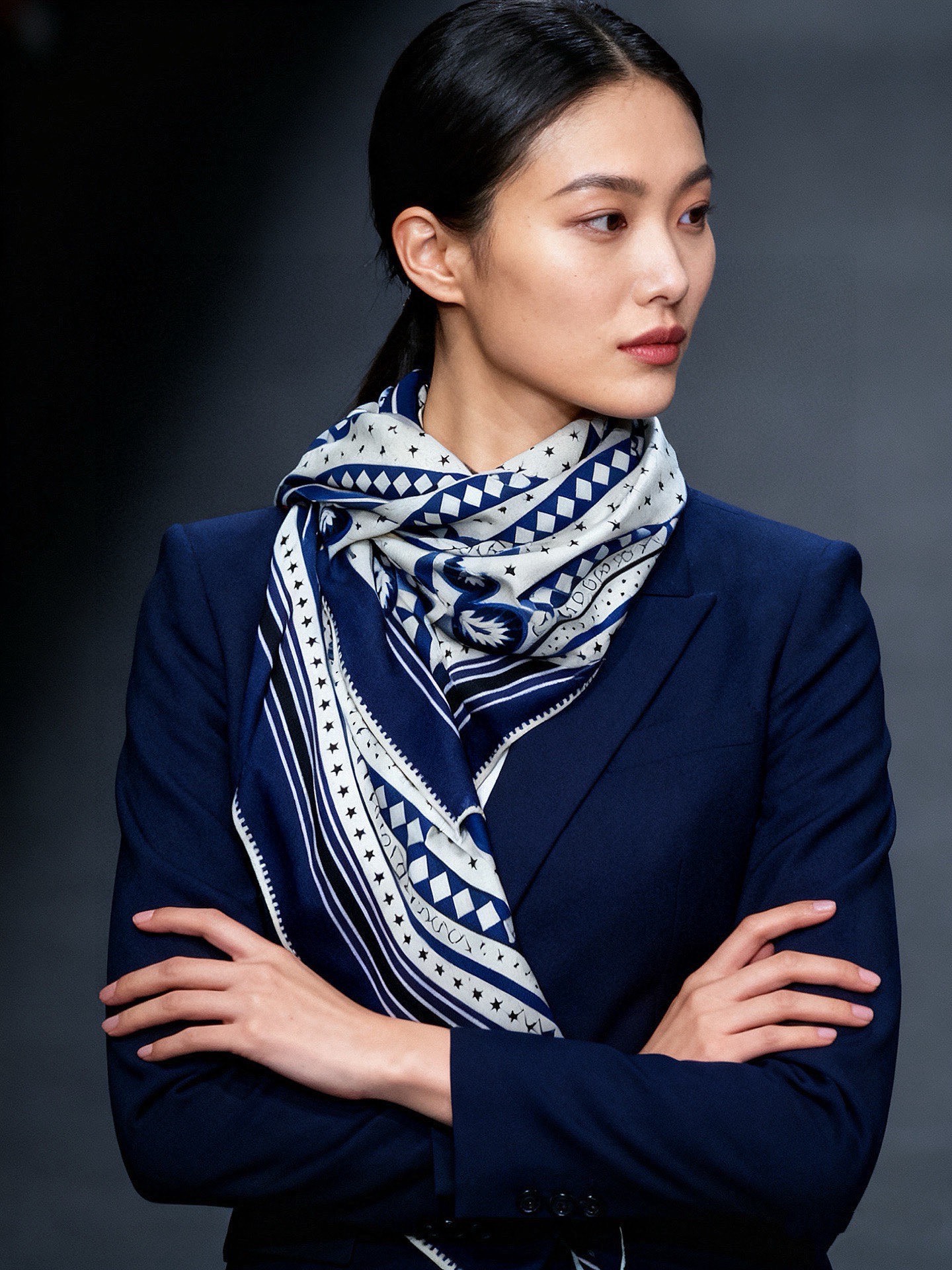 羊绒新款🆕👏👏买了都说好看‼️推荐💕爱马仕双面同色羊绒方巾【双面同色140】，顶级工艺超值‼️爱马仕专柜