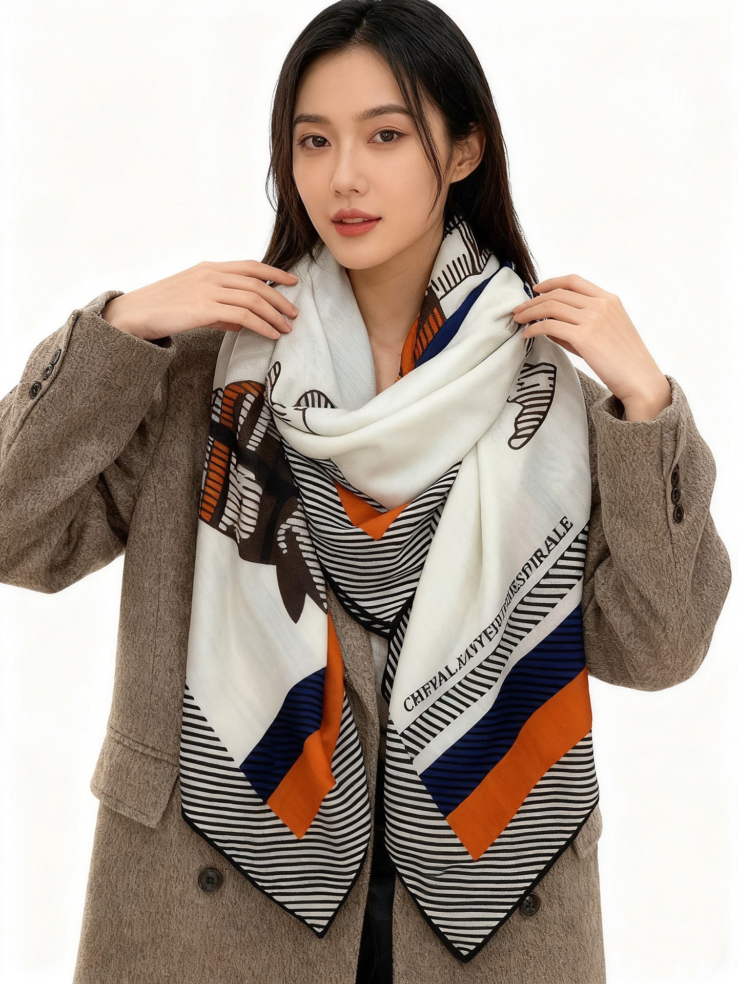 ✨✨【双面同色 丝毛款】H家羊绒新款 买了都说好看‼️推荐💕【骏马披挂 140】羊绒方巾‼️H家ZG爆款