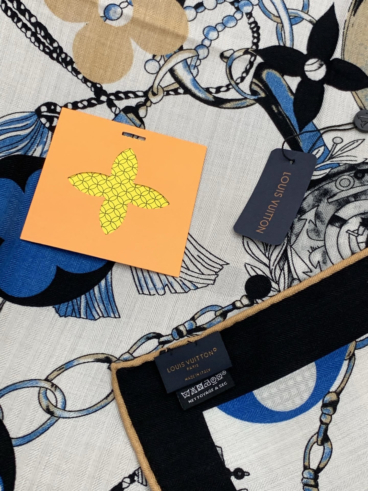 LV x TM 140披肩【140顶级丝绒双面同色披肩】本款LVxTMMonogram Multicol