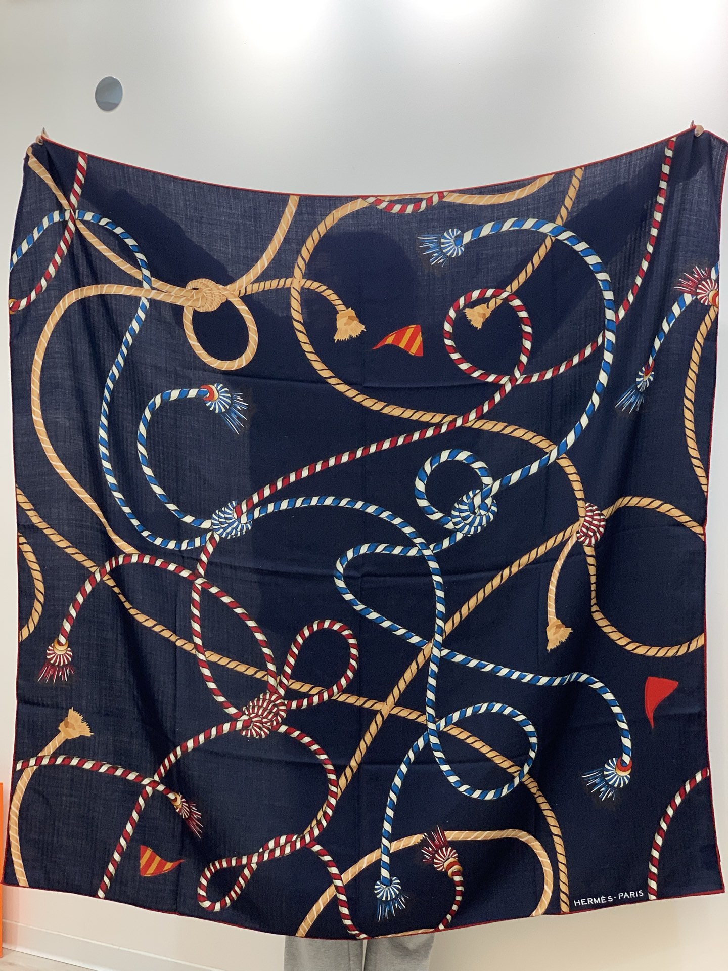 羊绒新款🆕👏👏买了都说好看‼️推荐💕爱马仕双面同色羊绒方巾【双面同色140】，顶级工艺超值‼️爱马仕专柜