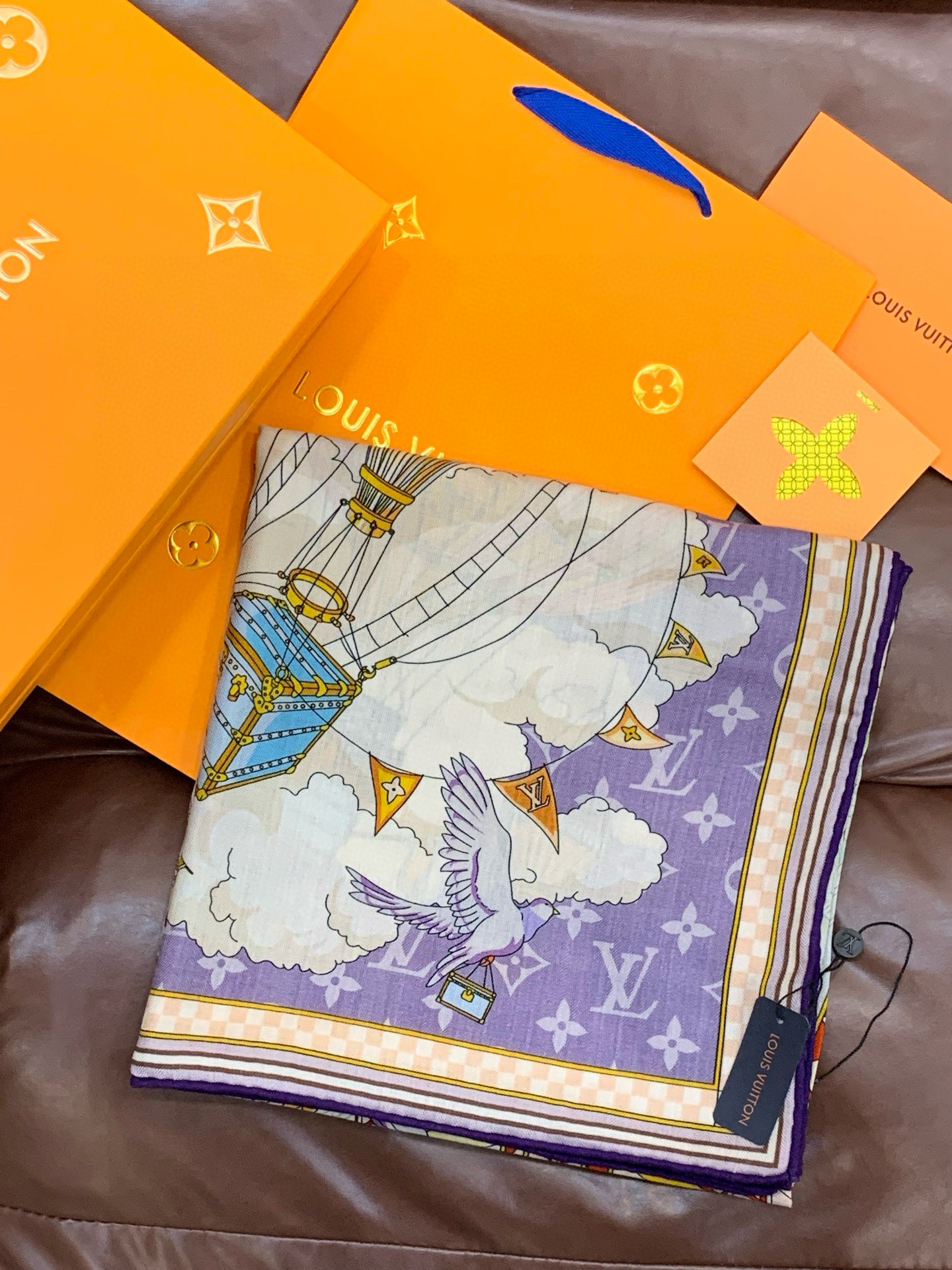 LV x TM 140披肩【140顶级丝绒双面同色披肩】本款LVxTMMonogram Multicol