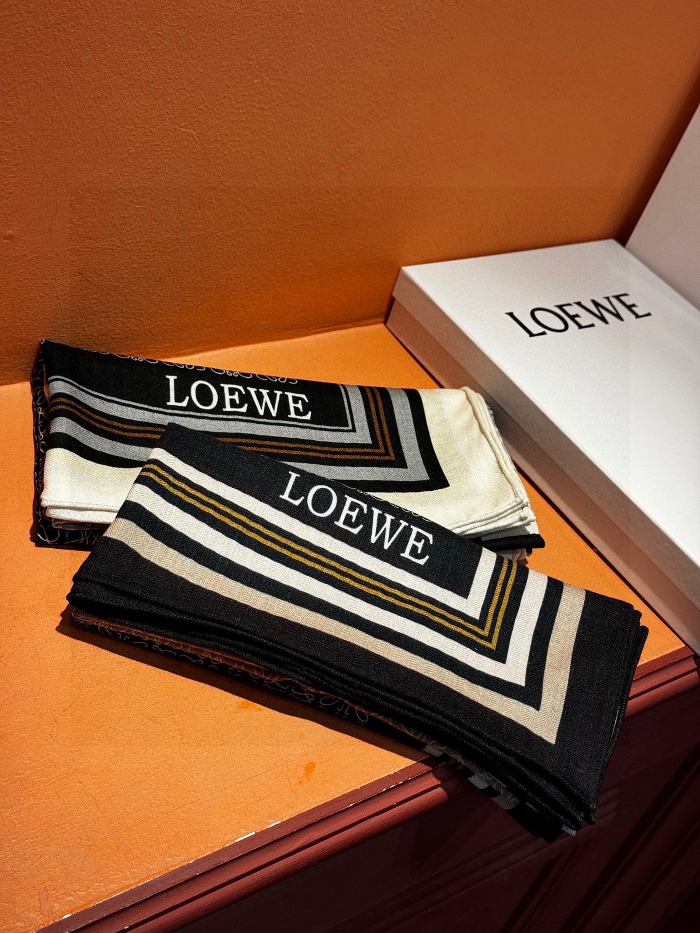 高定版 【上新❤️ Loewe罗意威专柜新款，高级又不撞款的好东西！！！】能力范围能带给大家最好的品质，