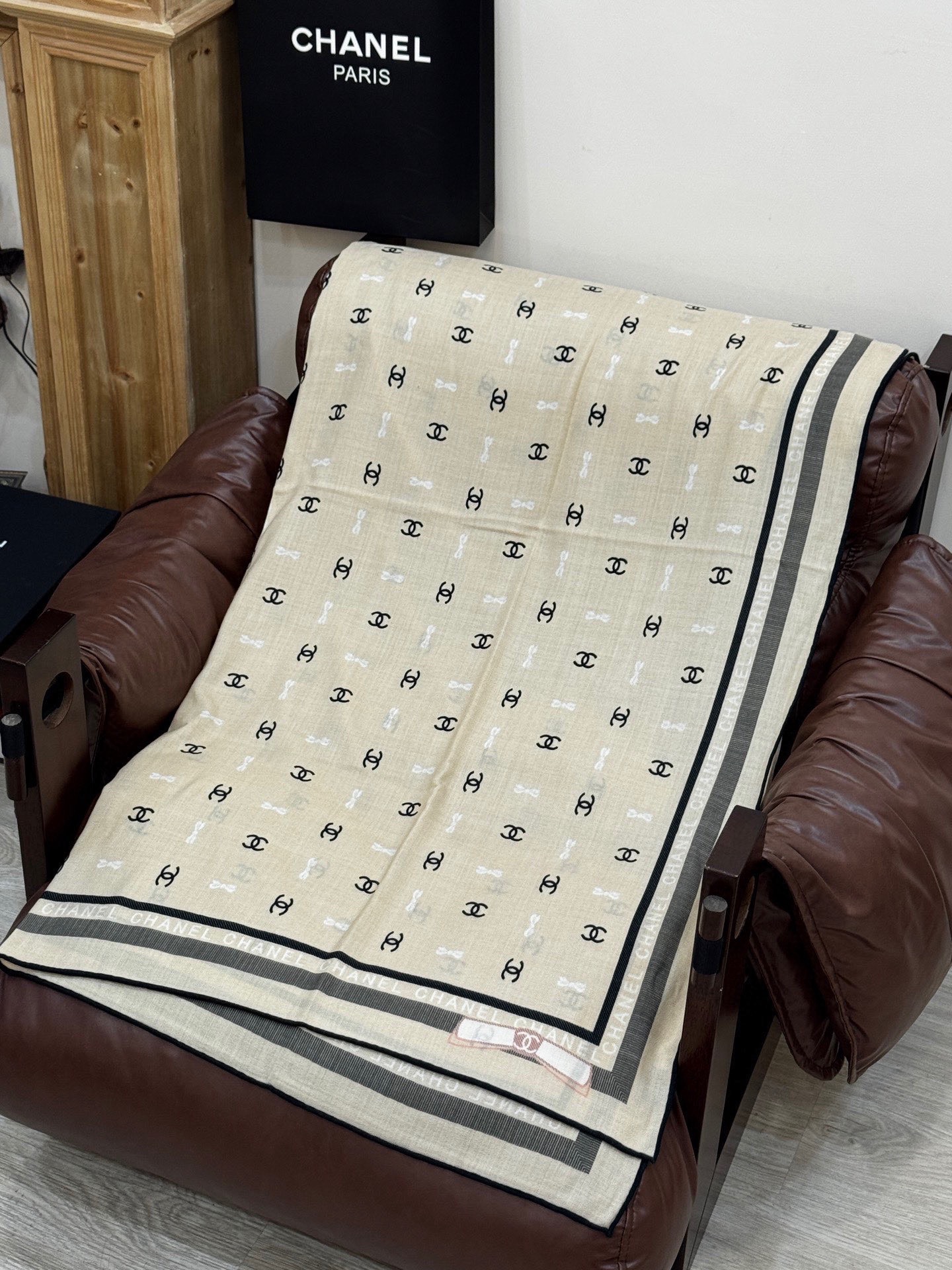 🌸·春日碎花20。 Chanel 140丝绒双面披肩25新款碎花花披肩超级有氛围感135*135cm的大