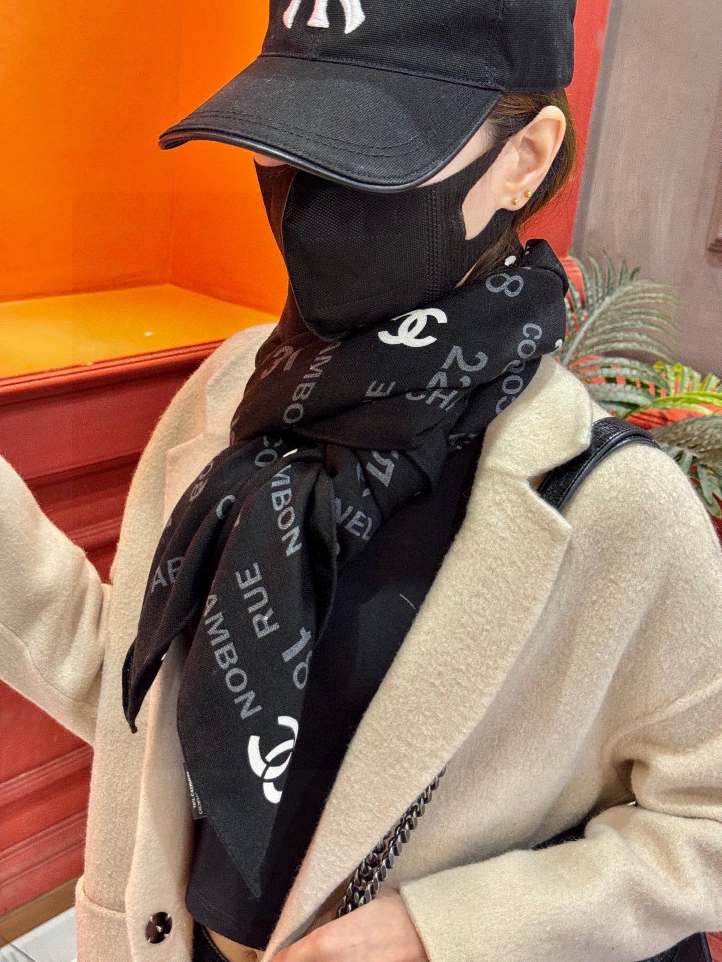 【升级双面同色 加密面料】 上新❤️ 140*140台版印花 黑白二色 高级都市新贵！山茶花的再一次邂逅