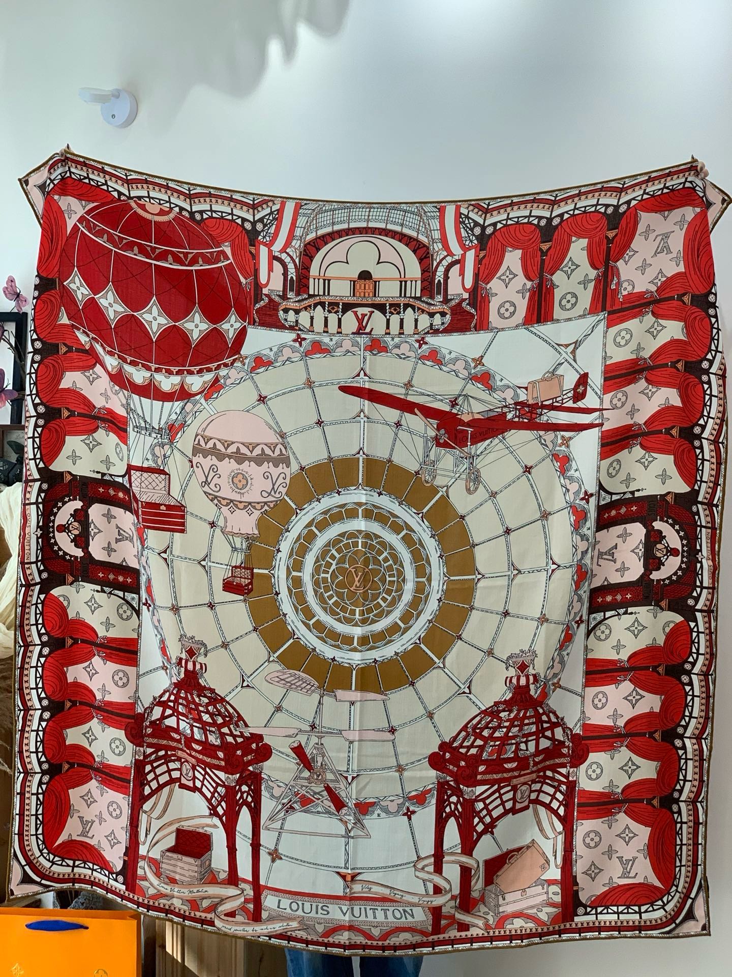 LV x TM 140披肩【140顶级丝绒双面同色披肩】本款LVxTMMonogram Multicol