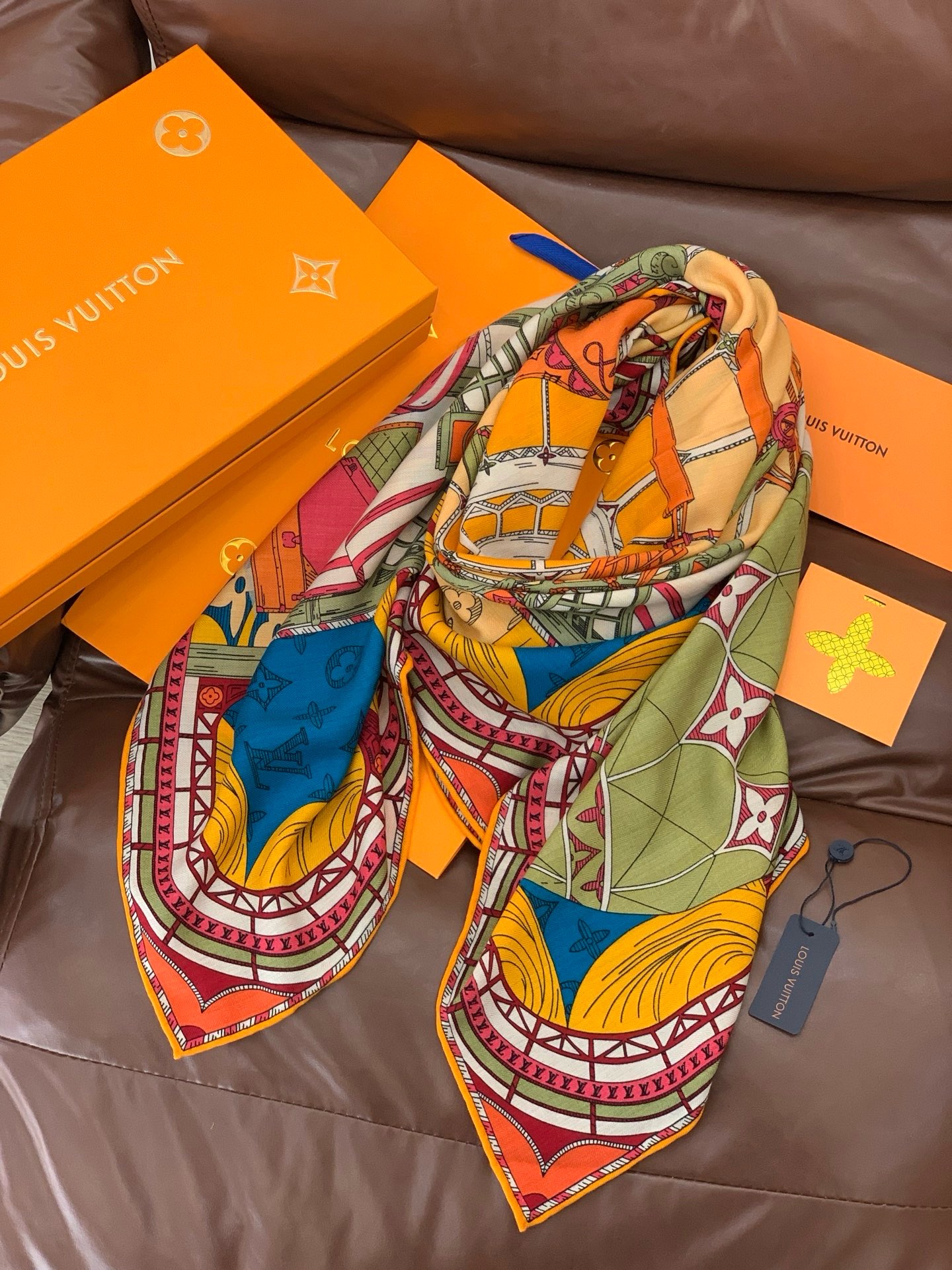 LV x TM 140披肩【140顶级丝绒双面同色披肩】本款LVxTMMonogram Multicol