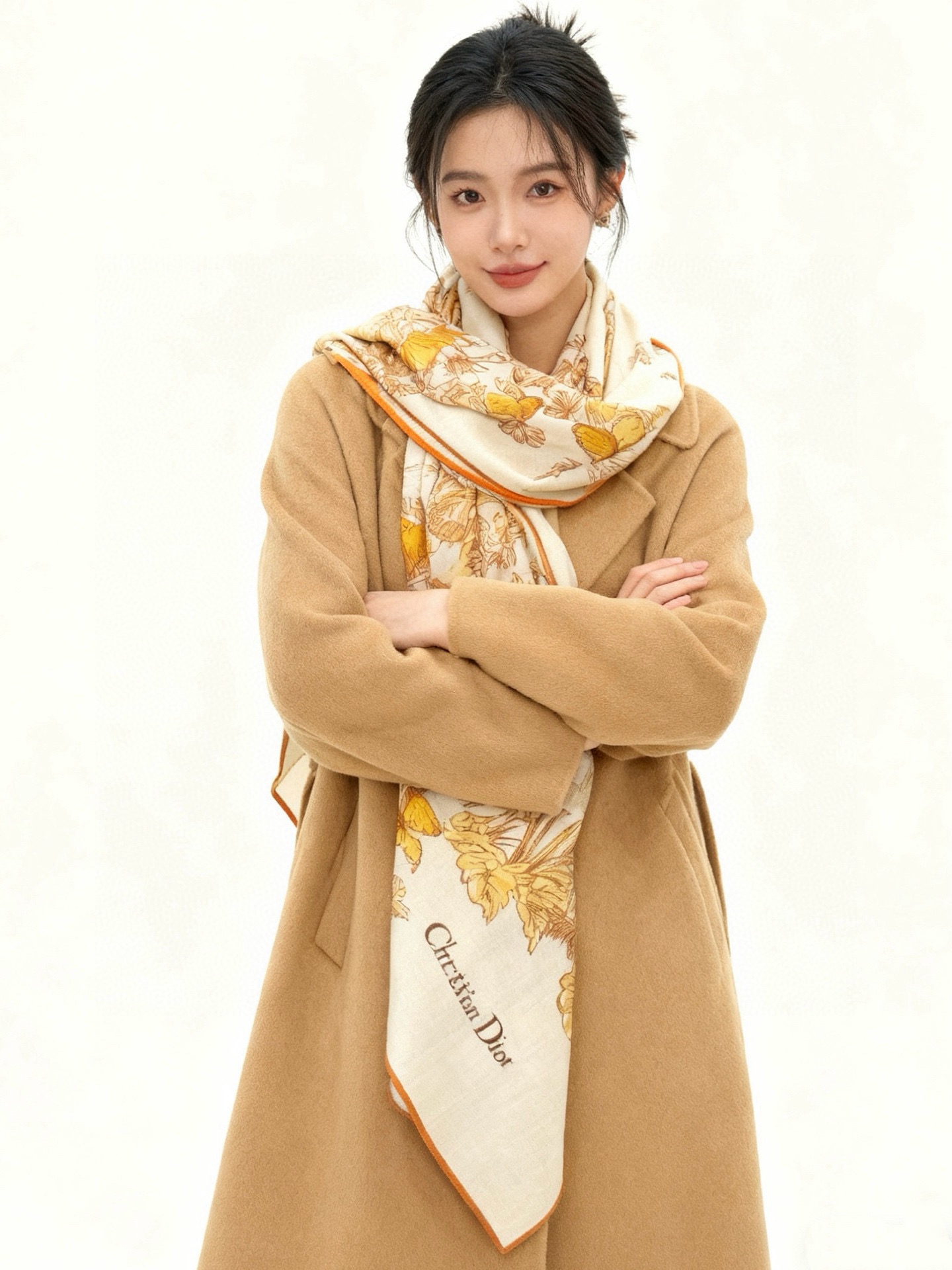 Dior 印花披肩【140顶级丝绒双面同色】Dior Camo PaPillon 图案这款披肩饰以 Di