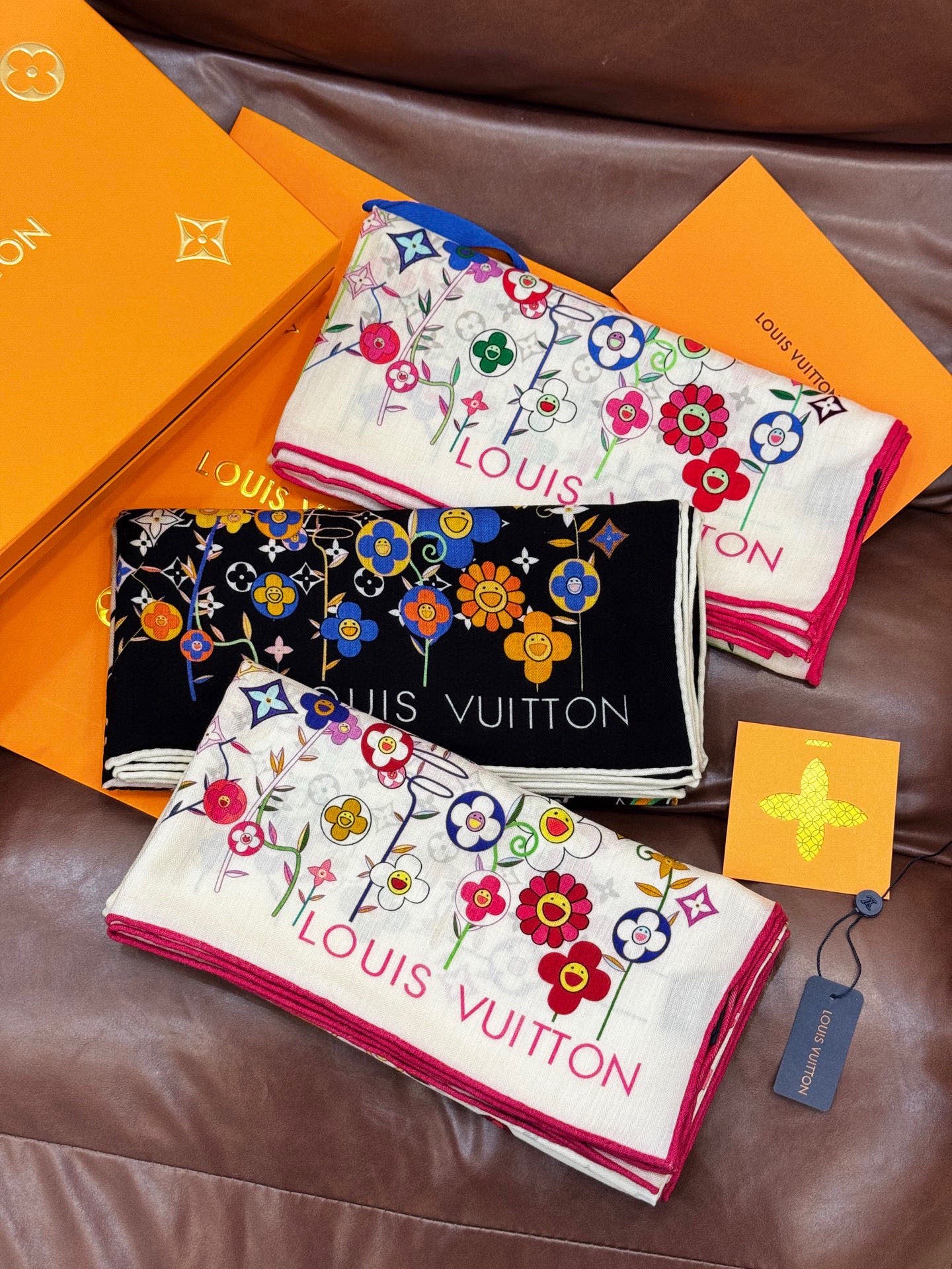 LV x TM SUPERFLAT FLOWERS 140 披肩【140顶级丝绒双面同色印花】LV x 