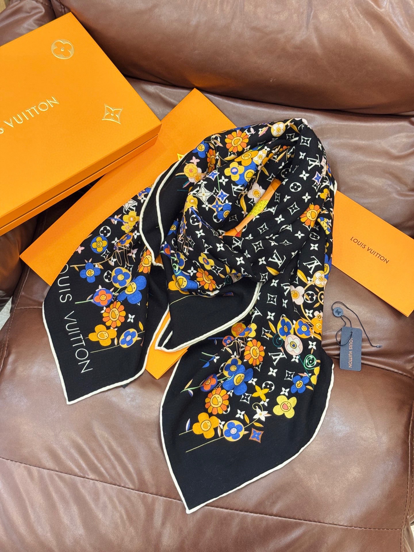 LV x TM SUPERFLAT FLOWERS 140 披肩【140顶级丝绒双面同色印花】LV x 