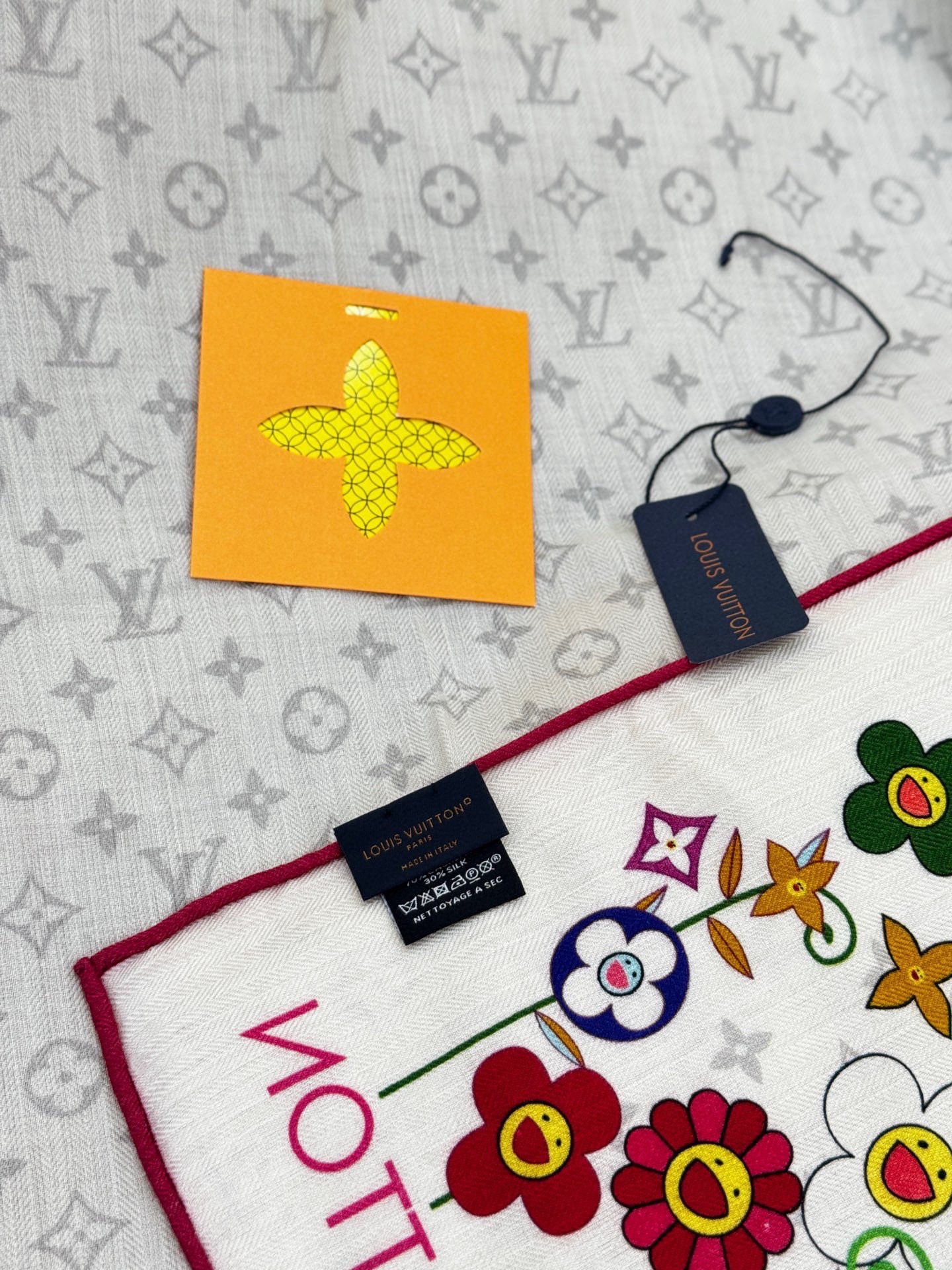 LV x TM SUPERFLAT FLOWERS 140 披肩【140顶级丝绒双面同色印花】LV x 