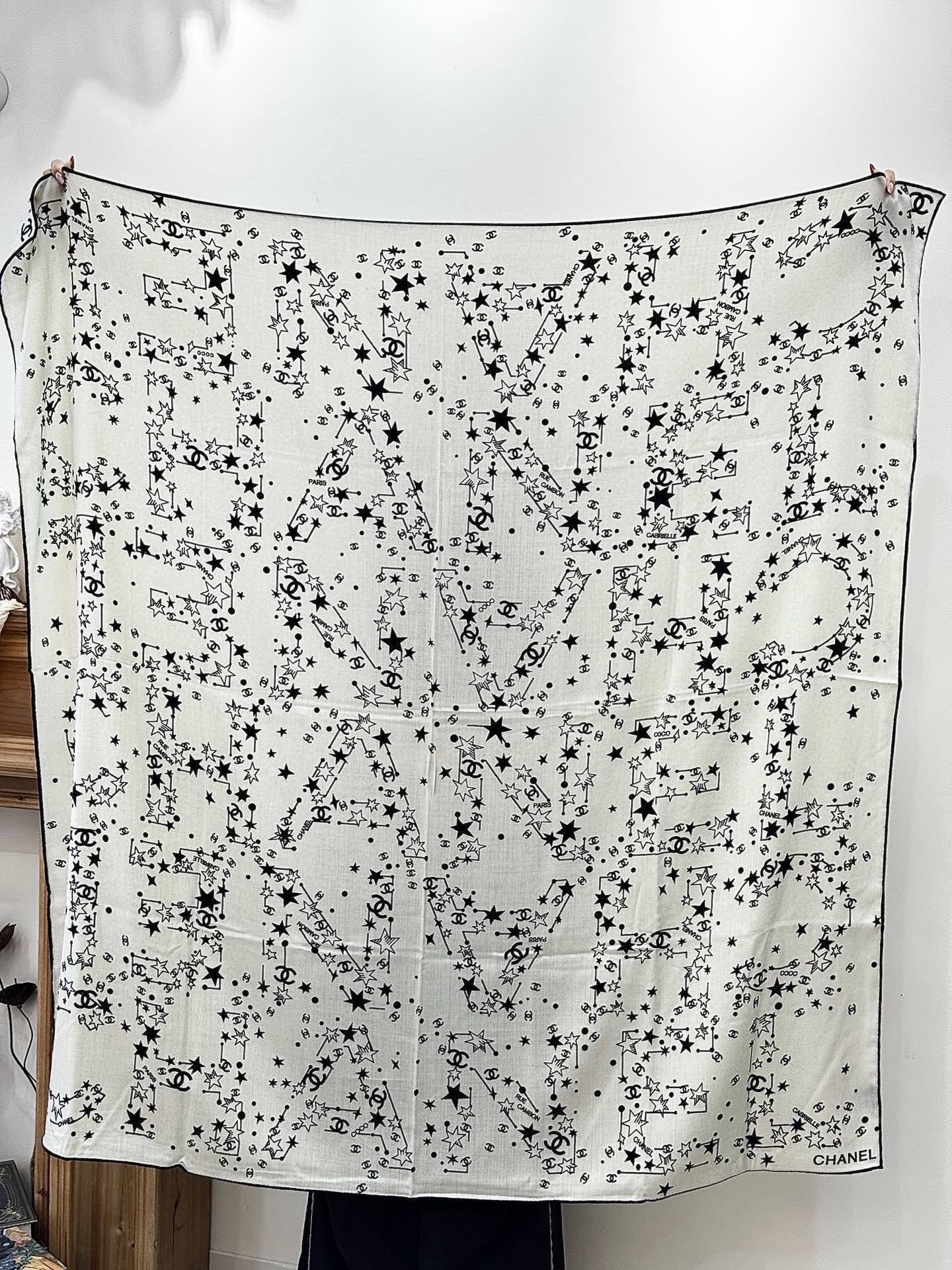 Chanel ~20。秋冬新品～【140顶级丝绒双面同色】繁星点点与双C的完美结合适合各种场合搭配使用黑