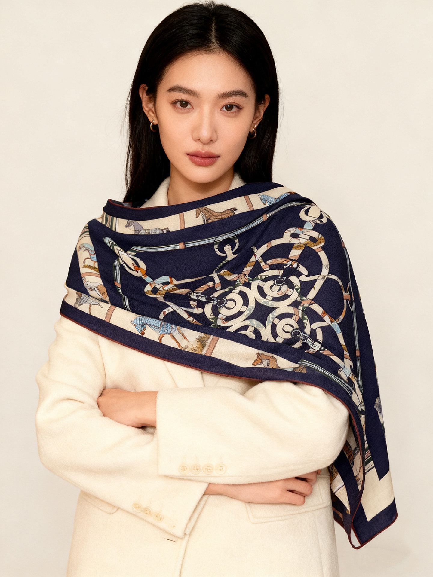 “金质马刺与骏马的披挂叠印版”披肩【140顶级丝绒双面同色】手工卷边30%桑蚕丝70%羊绒这款迷人的14