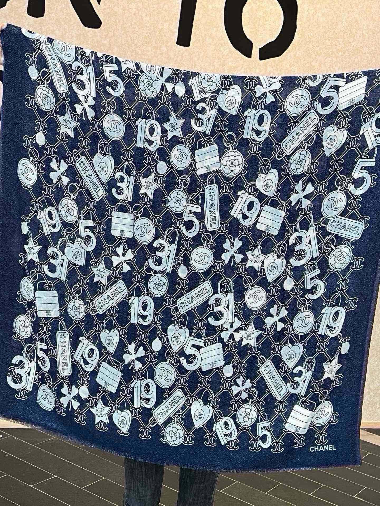 上新🌟 会发光发亮的围巾 💄💋新款客供银线💖羊绒面料长巾 😘美翻了[流泪]【手绘LOGO银线长巾】御用殿