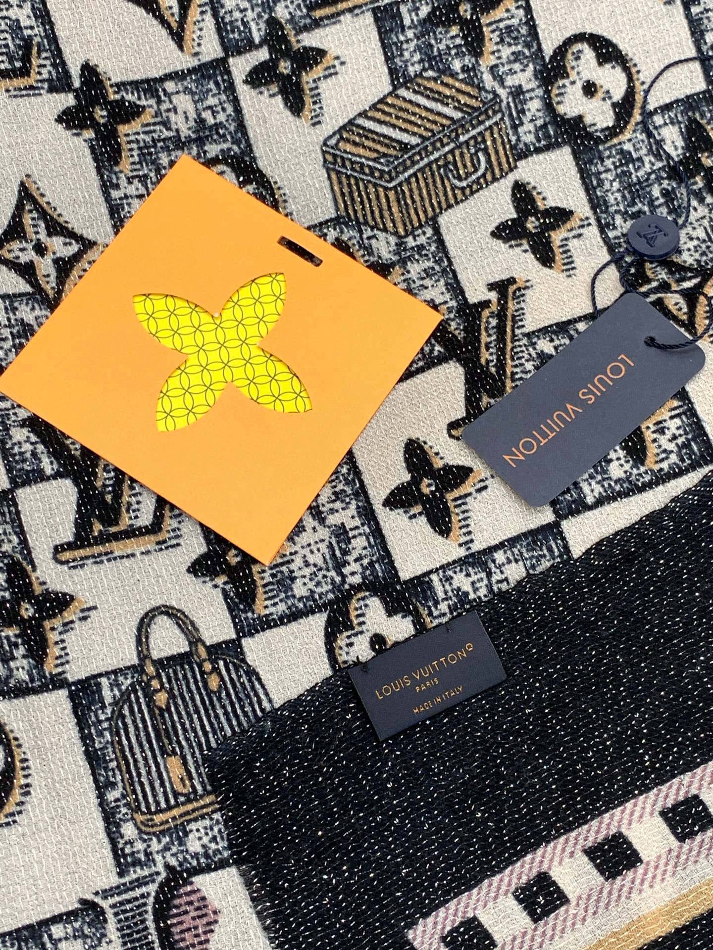 会发光发亮的围巾银丝羊绒长巾✨专柜同步‼️真心赞‼️驴家【L字母与花纹长巾】路易威登经典 Monogra