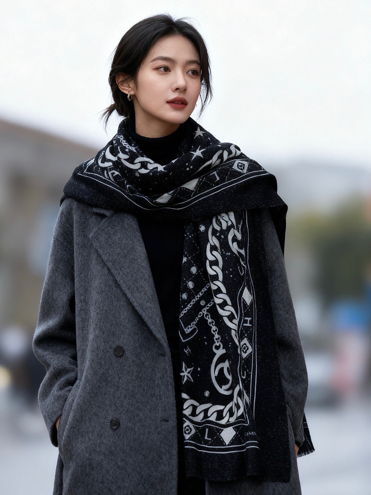 上新🌟 会发光发亮的围巾 💄💋新款客供银线💖羊绒面料长巾 😘美翻了[流泪]【银线双C图案】御用殿堂级极‼