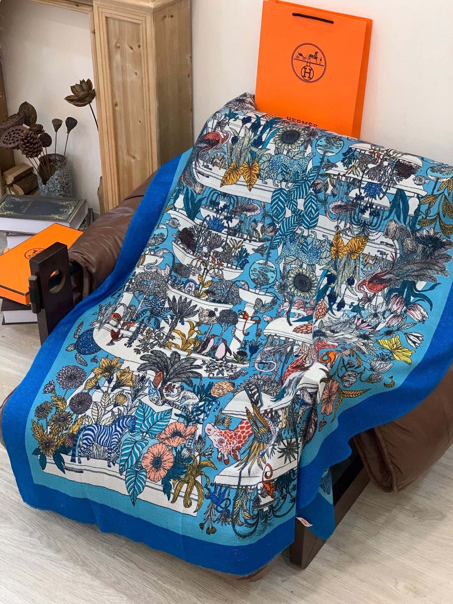 会发光发亮的围巾 羊绒新款🆕👏买了都说好看‼️推荐💕爱马仕双面同色羊绒方巾，【奇珍乐园】顶级工艺超值‼️