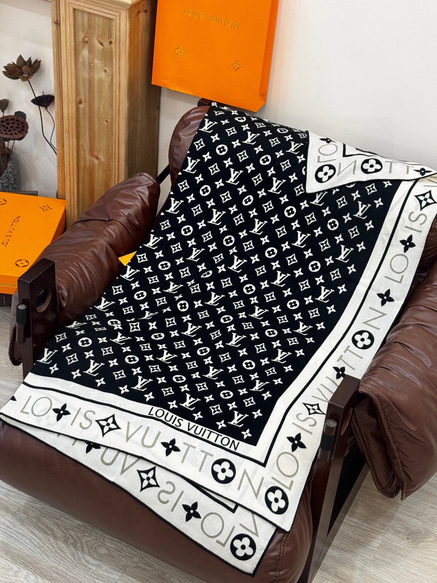 MONOGRAM INFINITY 140丝绒方巾【140顶级丝绒双面同色】Monogram Infin