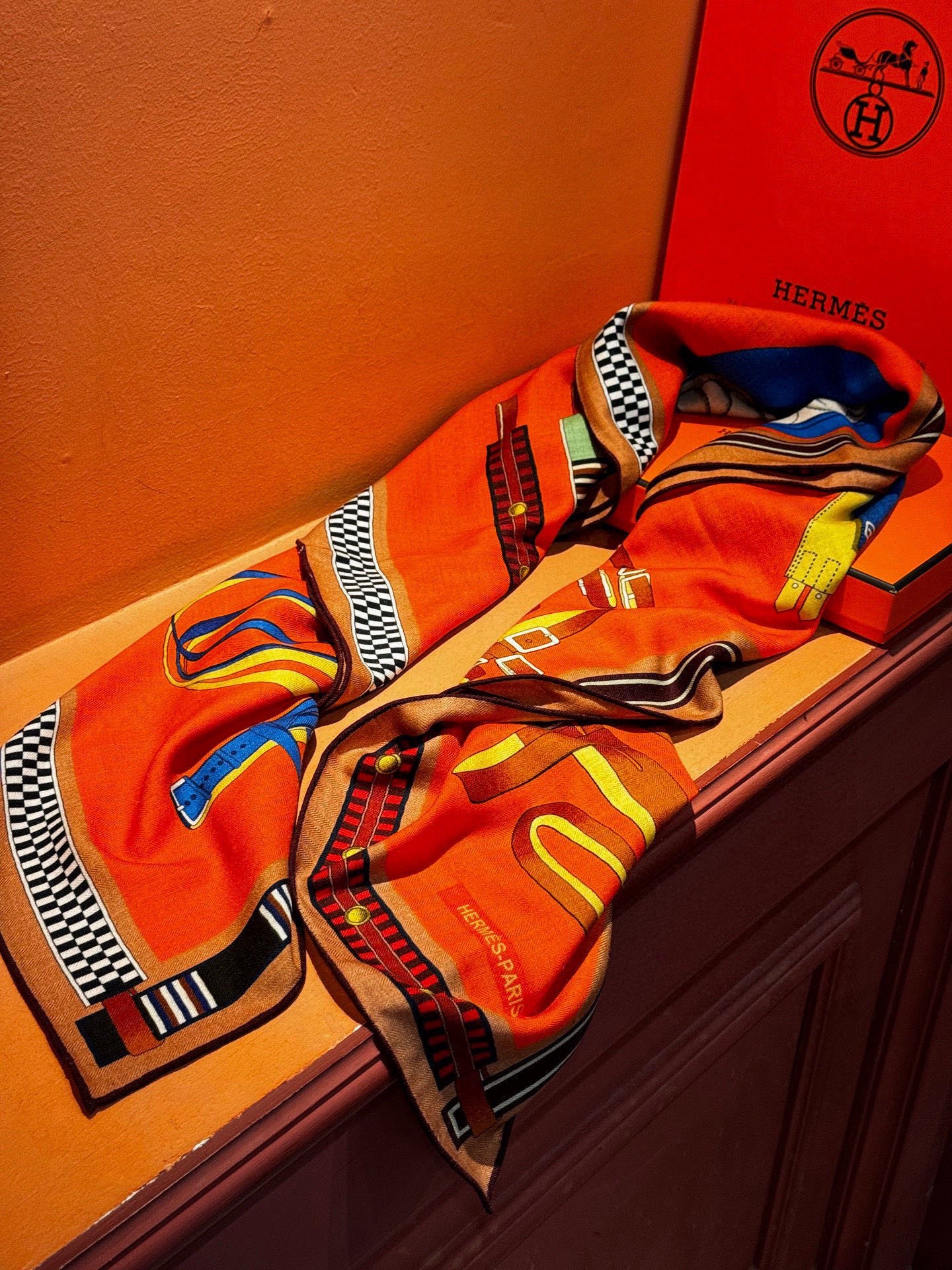 ❄️【双面同色】原单爱马仕140cm丝绒方巾💕 《马术密匙》，十九世纪的商品图录汇集了手工匠们的系列产品